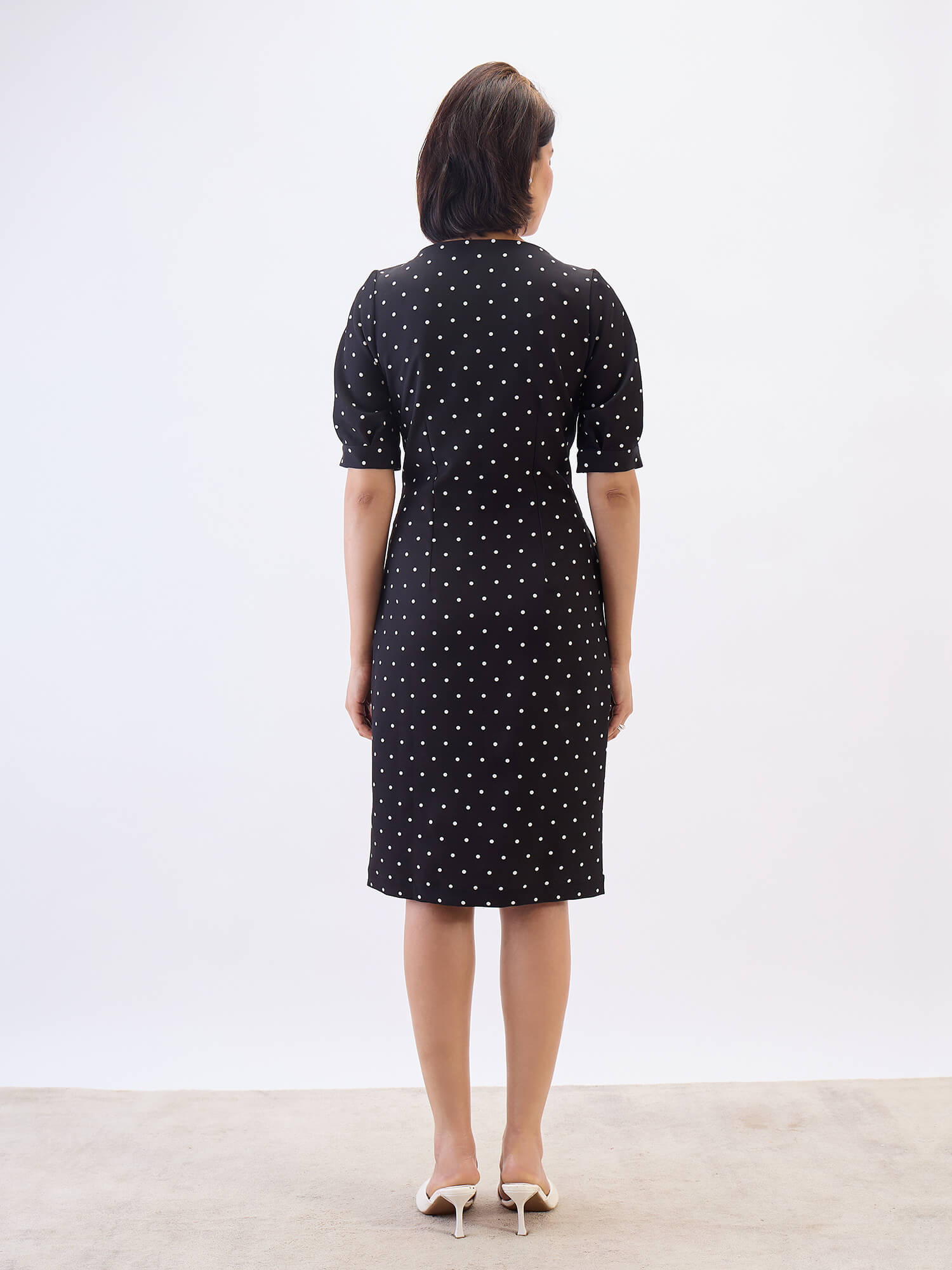 Felix Puffed Sleeve Shift Dress-Black