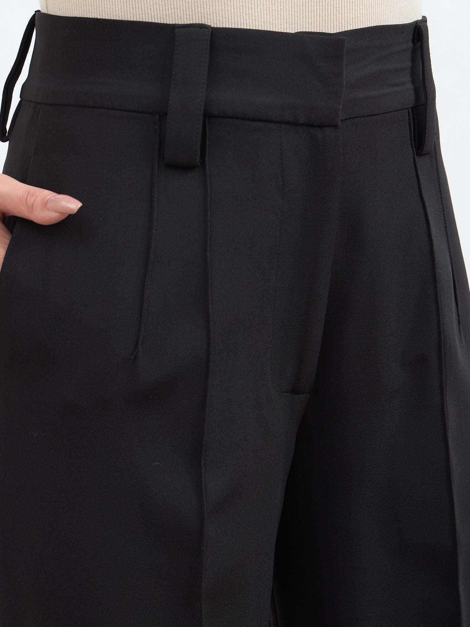 Quaint Straight High Rise Pants-Black