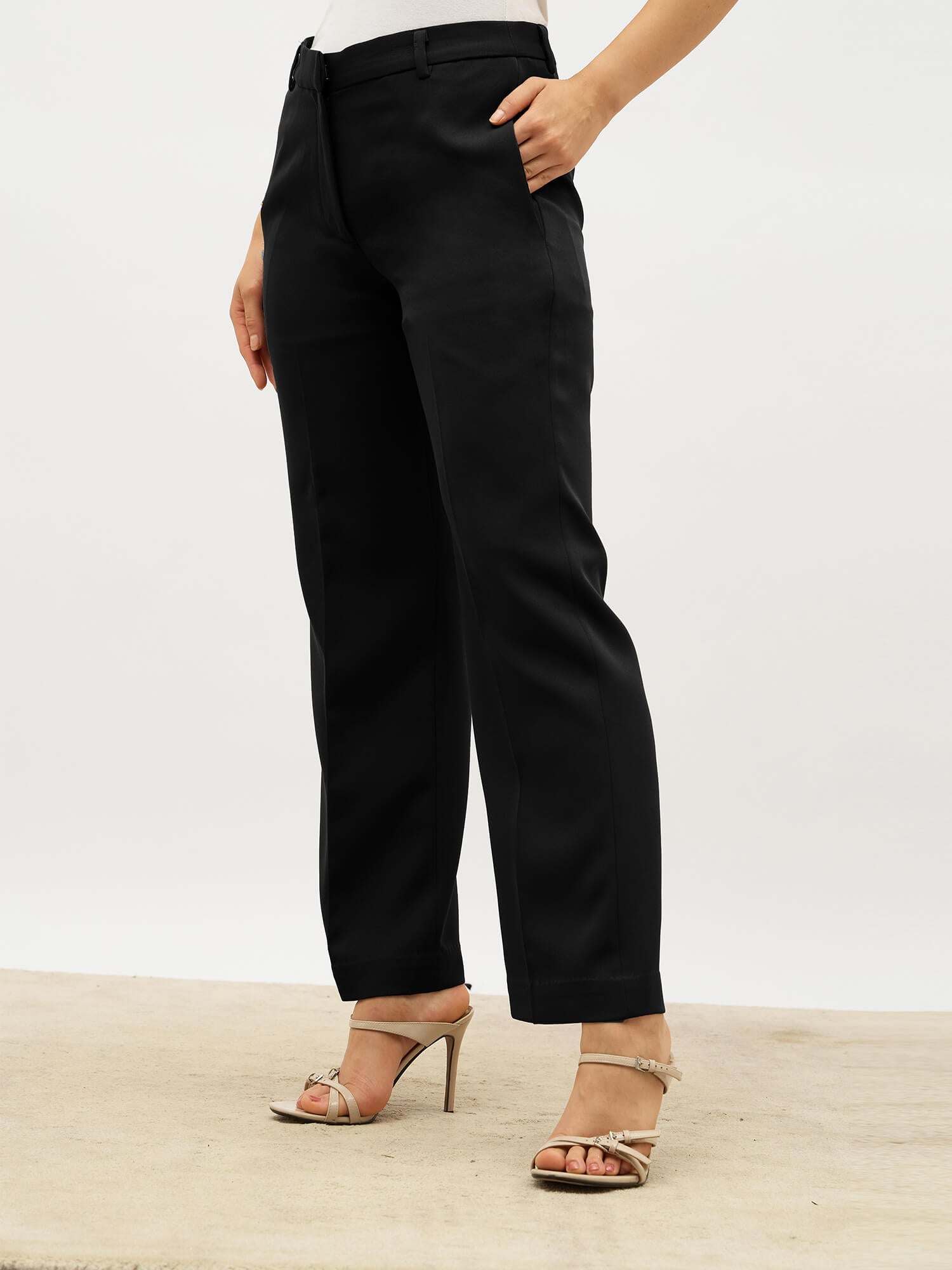 Tirana Mid Rise Straight Trousers-Black