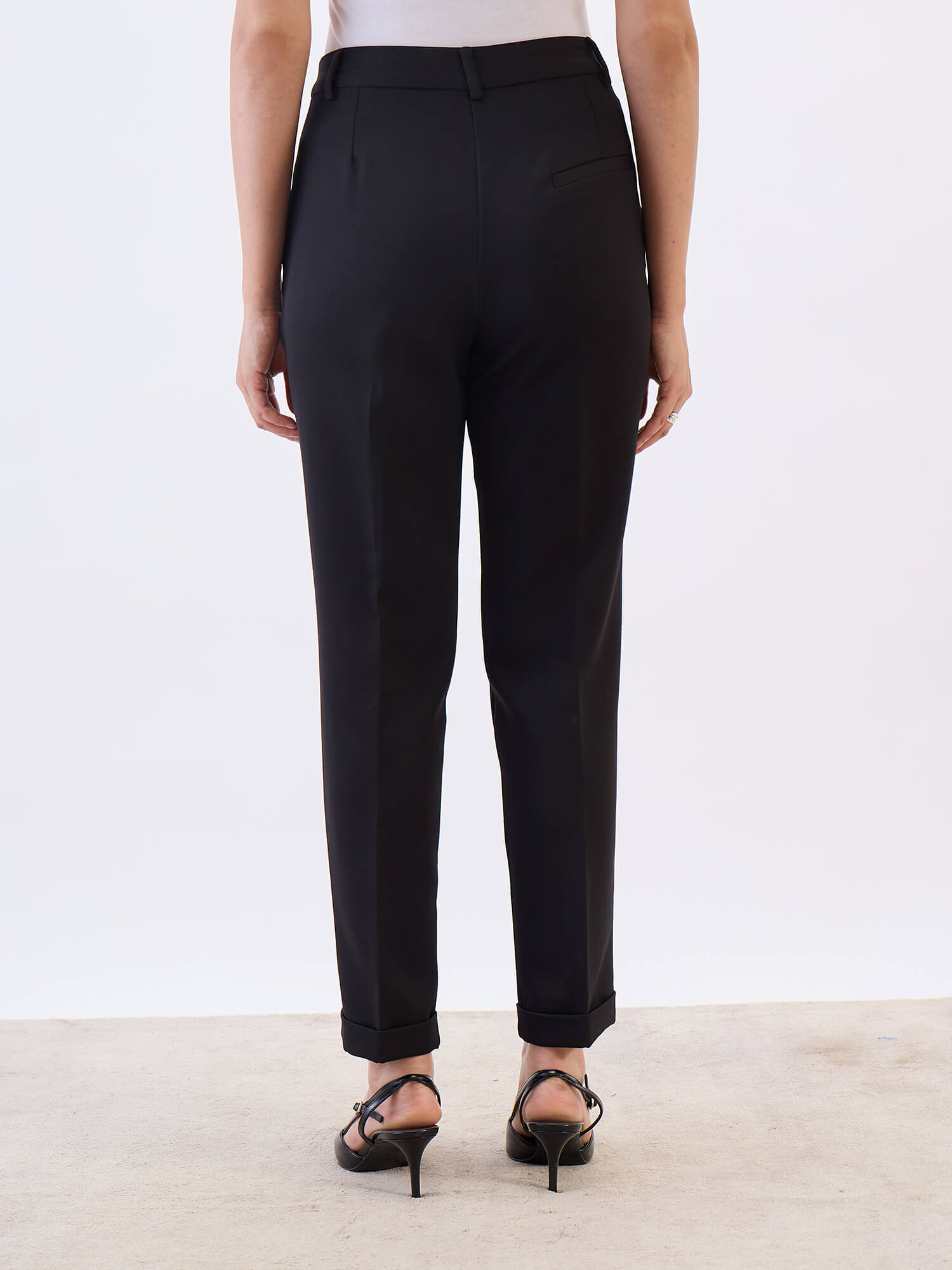 Lester Slim Fit Mid Rise Pant-Black