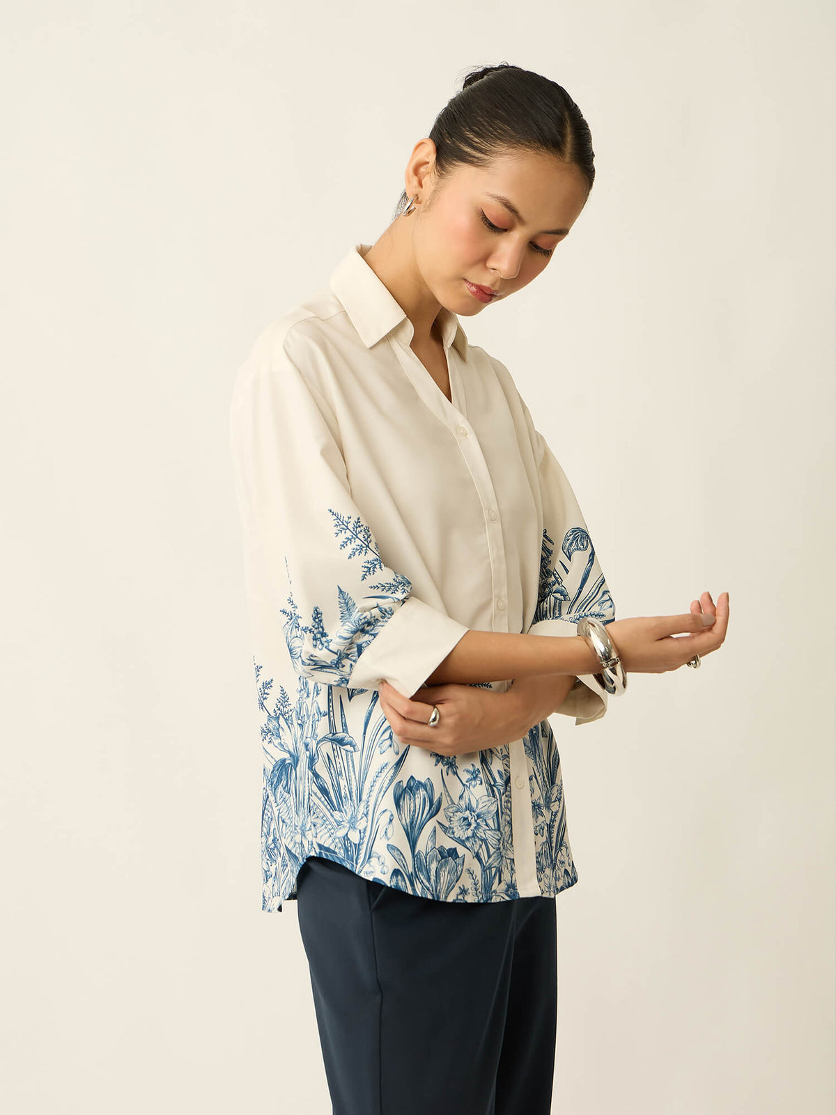 Meadow Printed Relaxed Shirt- White&Blue