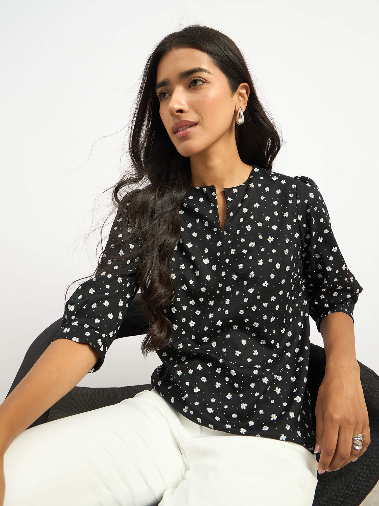 Gracie Puffed Sleeves Top - Black