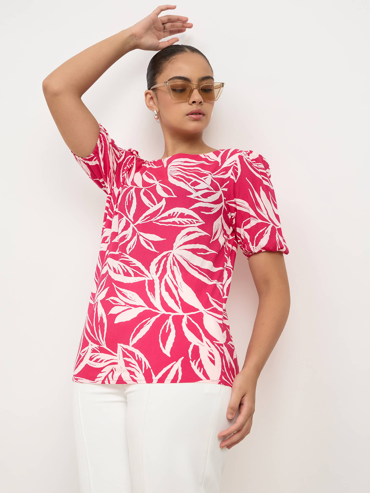 Nebula Round Neck Puff sleeve top-Pink