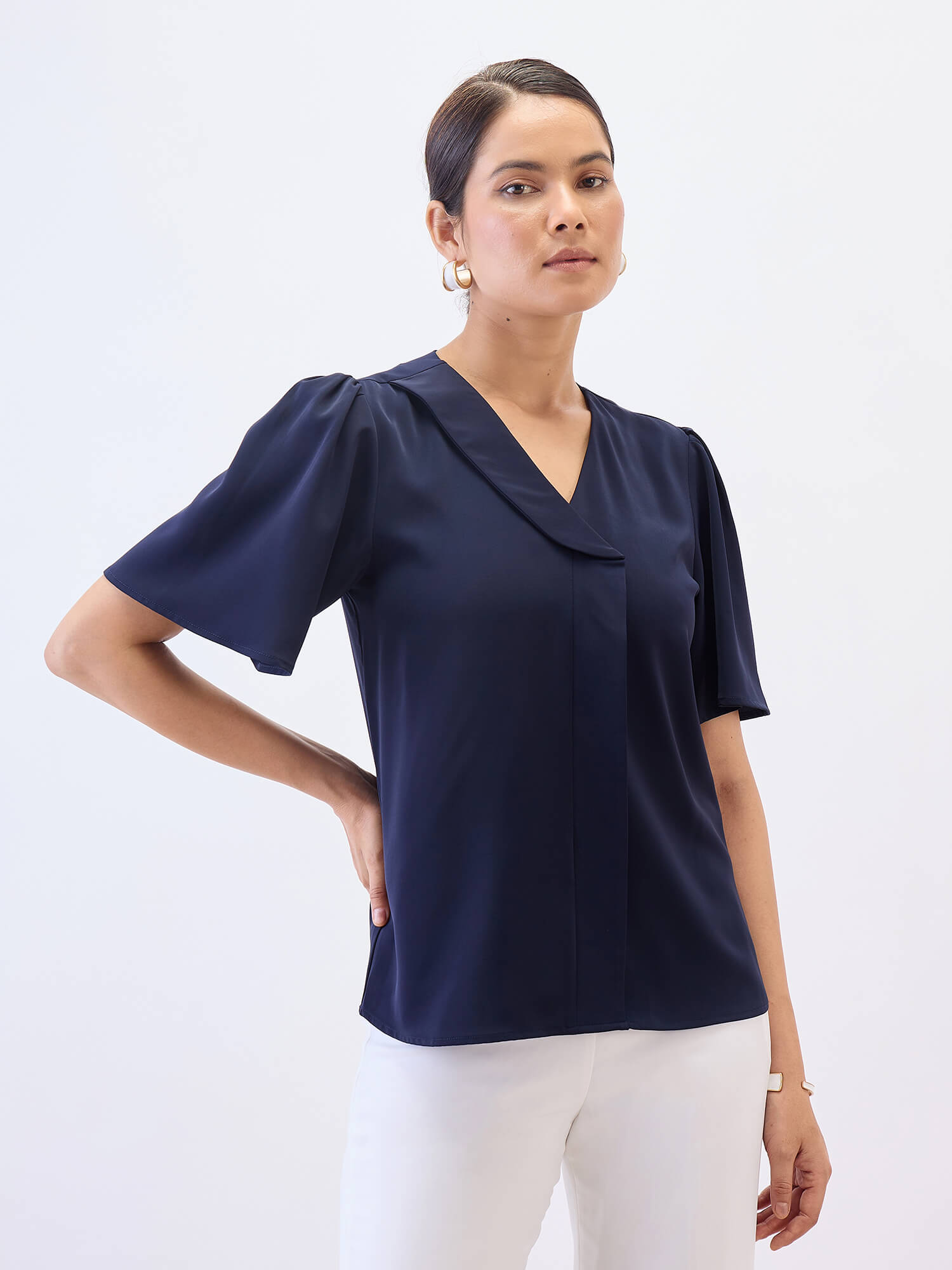Cobble Asymmetric Collar Top-Navy