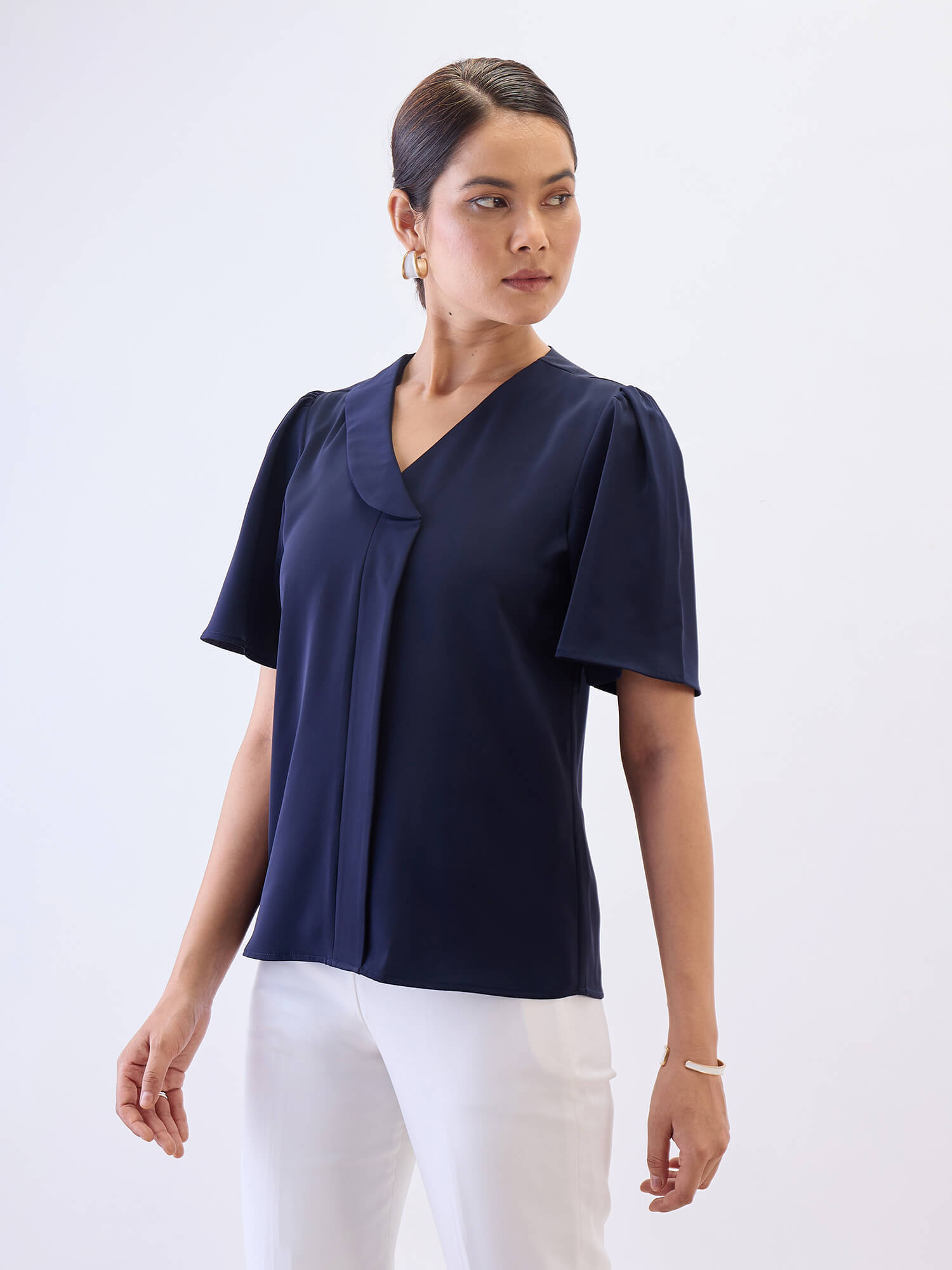 Cobble Asymmetric Collar Top-Navy