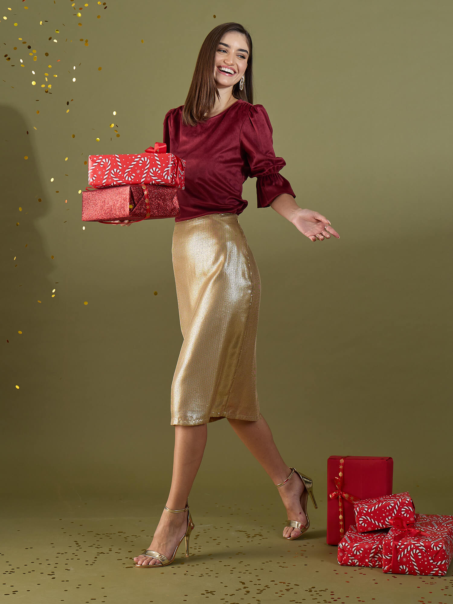 Genessa Boat Neck Velvet Top-Maroon