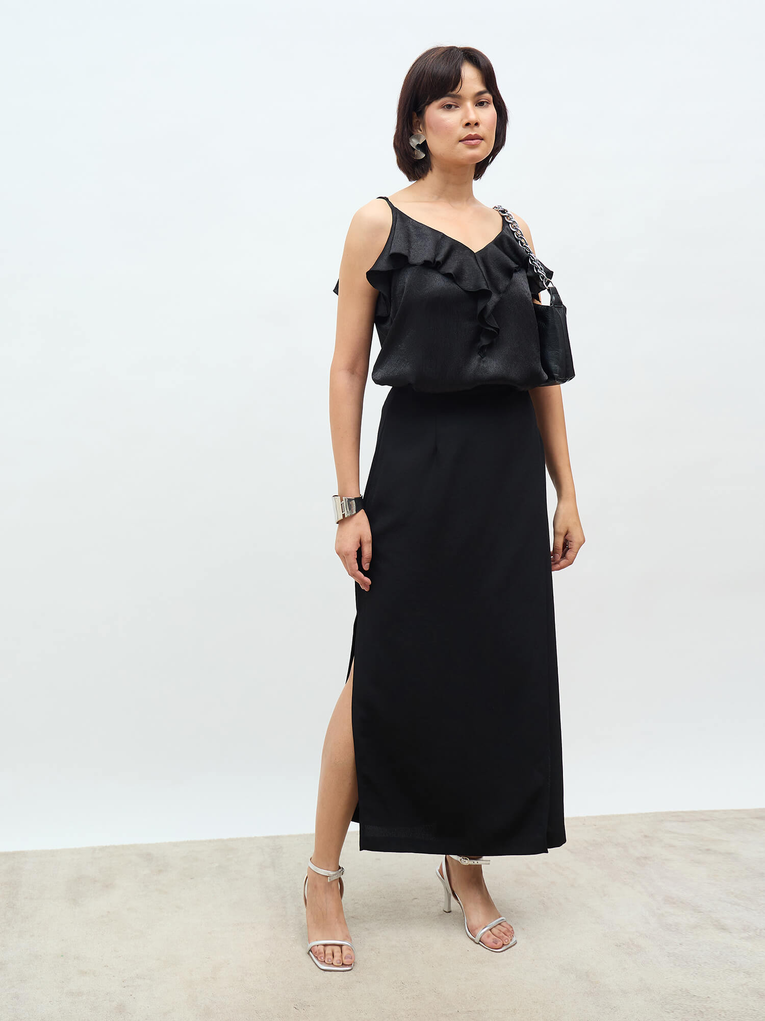 Velora Ruffle strap top-Black