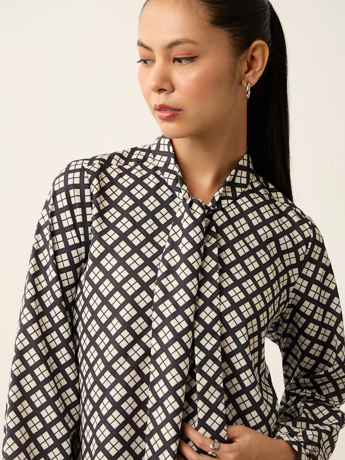 Polly-Cubical Print Neck Tie Printed Top-White