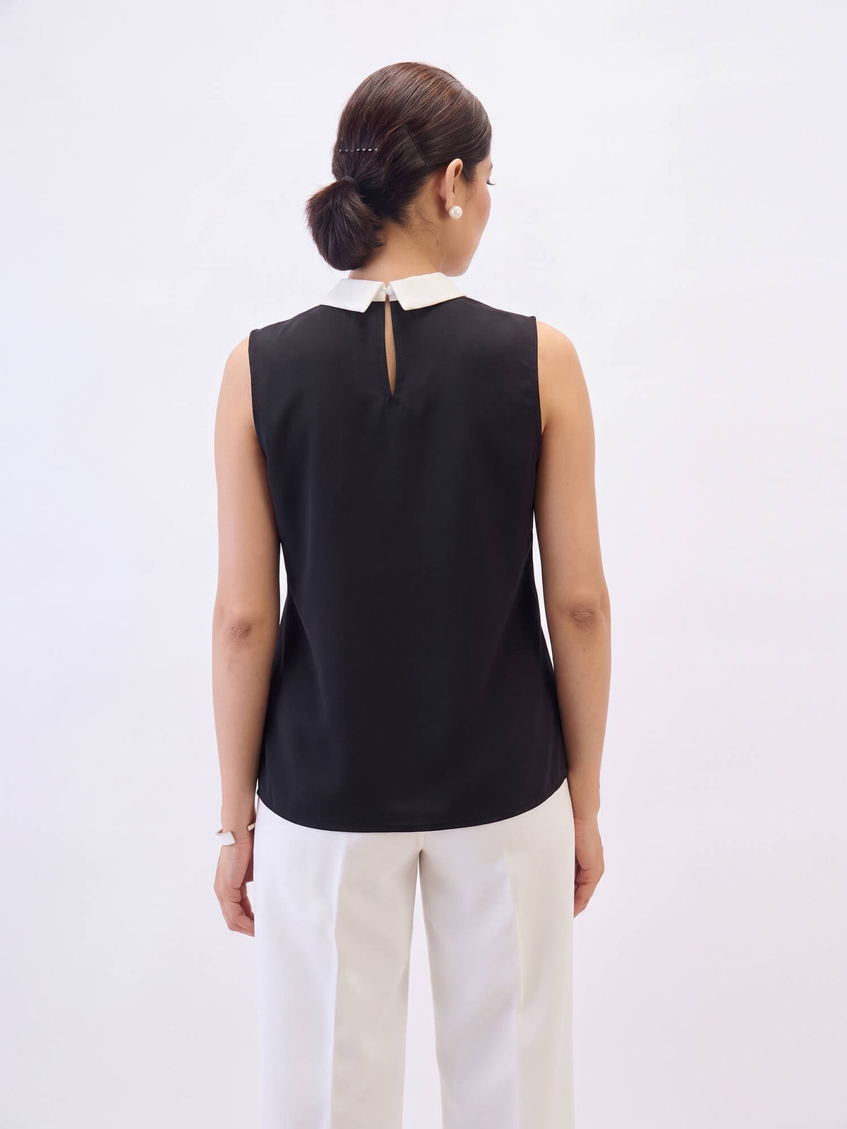 Elodie Contrast Collar Top-Black And White