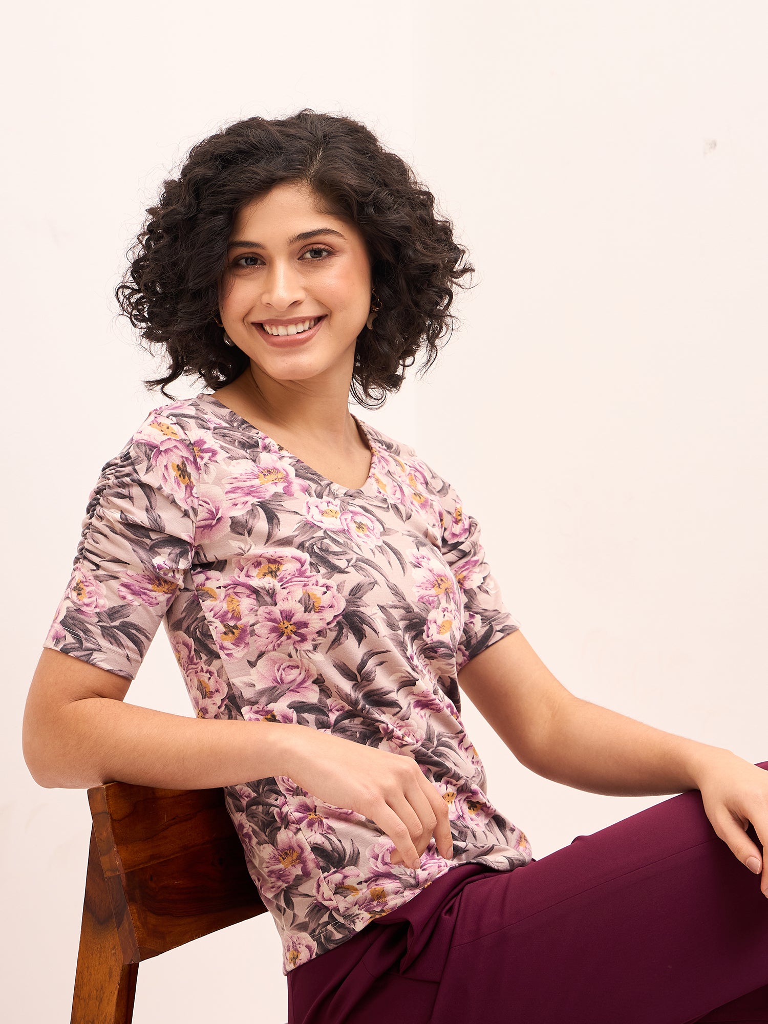 Leisure Floral Ruched Sleeves T-Shirt - Multicolor