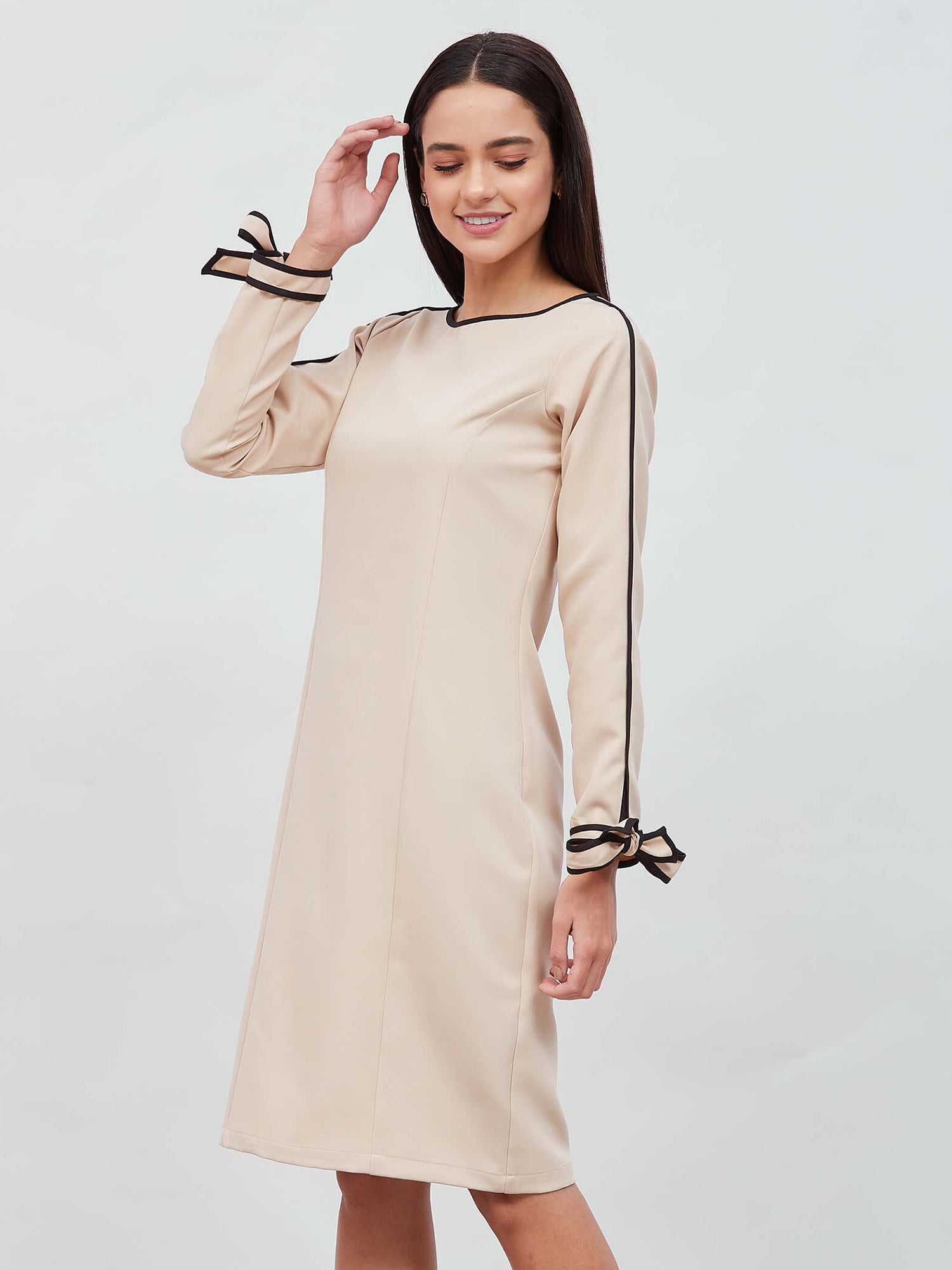 Cookie Tie-up Cuff Dress - Cream