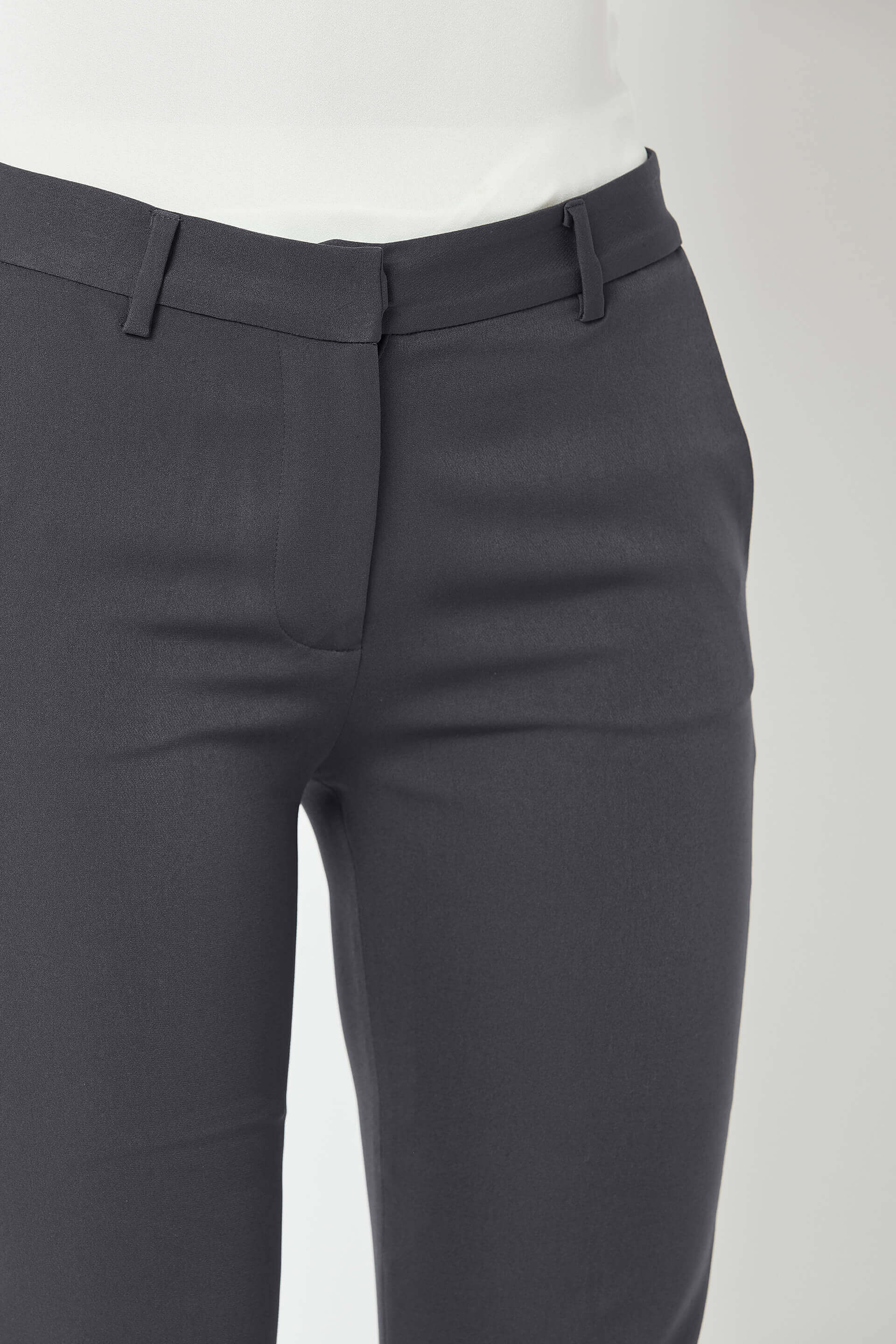 Earnest-Grey Mid Rise Slim Pants - Grey