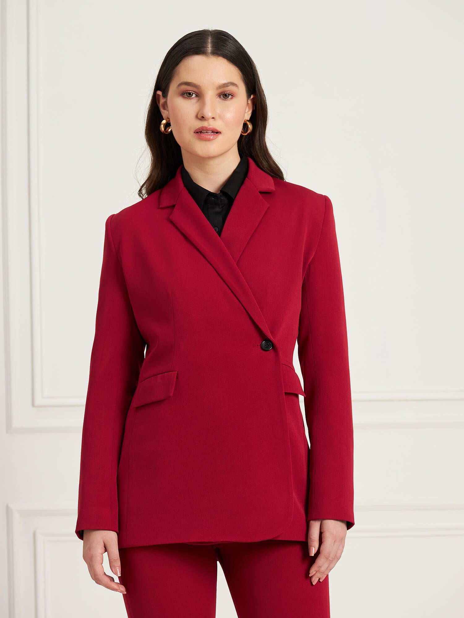 Chemise boutonnée à manches courtes en coton et lin sur le Chemise boutonnée à manches courtes en coton et lin sur le