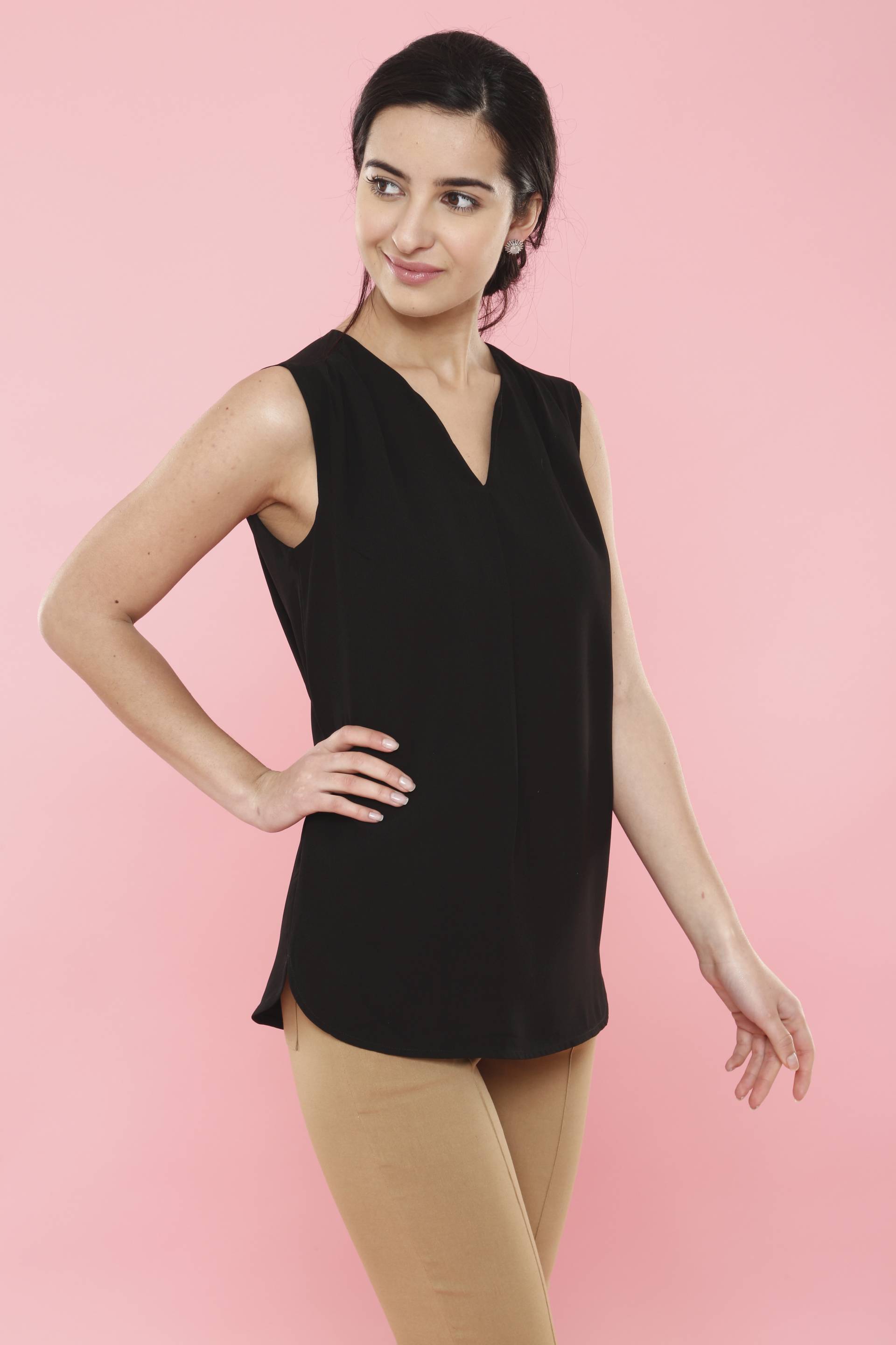 Jet V-Neck Front Pleat Top - Black