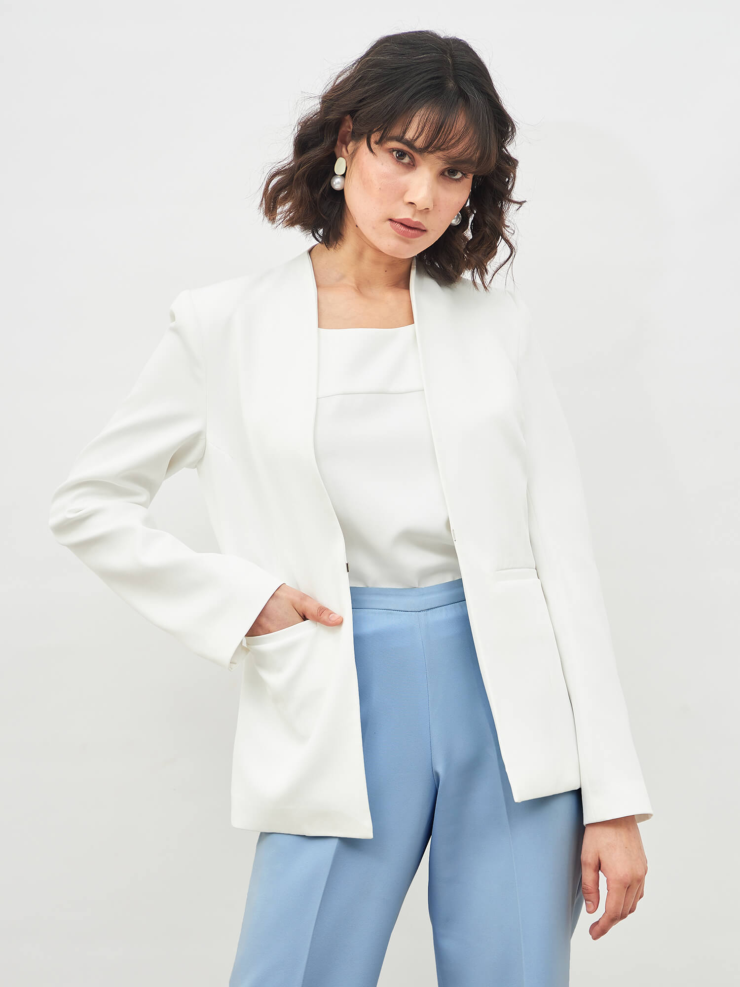 Witty Clean Front Blazer-White