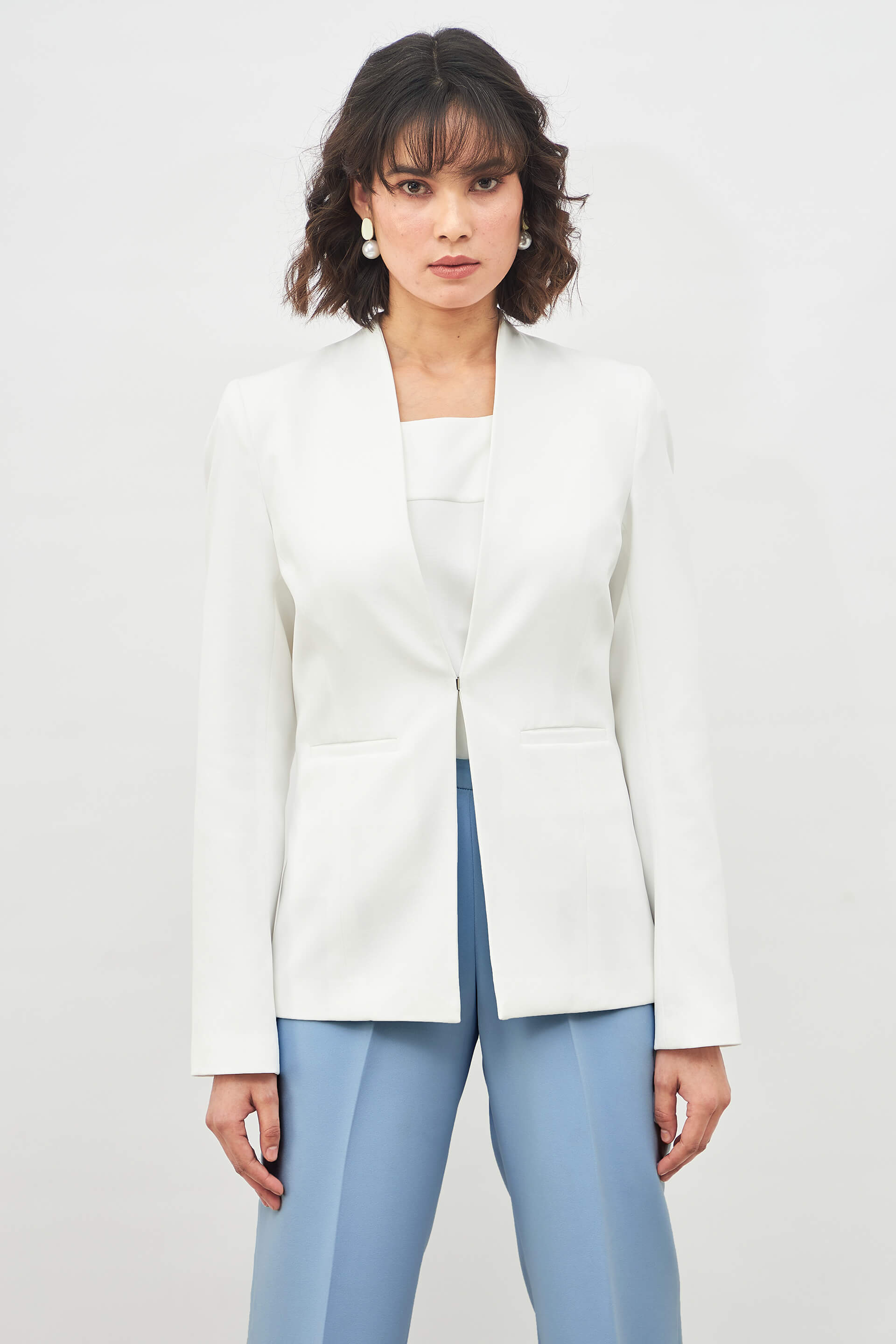 Witty Clean Front Blazer-White