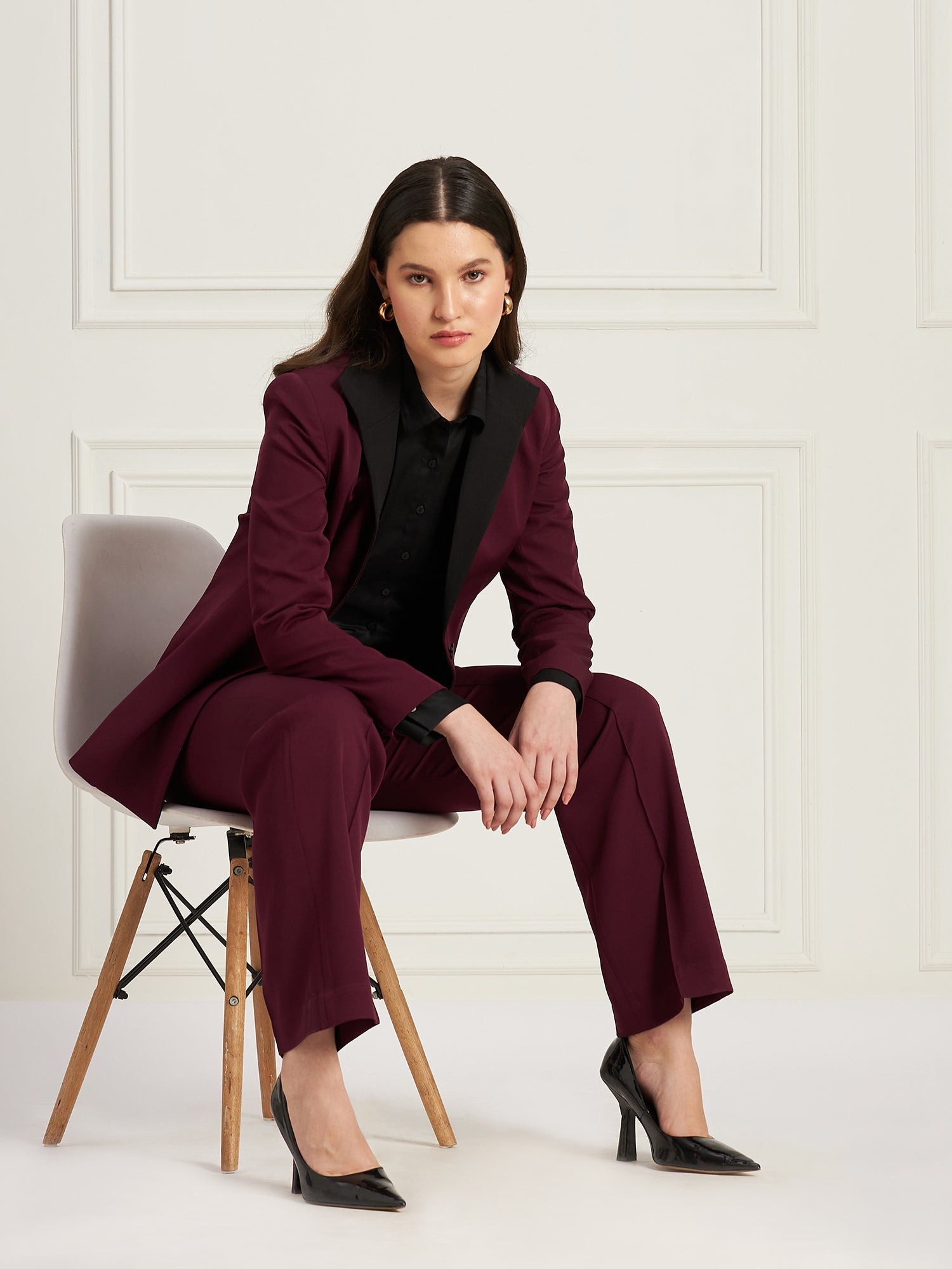 Spirited Exaggerated Lapel Blazer-Burgundy