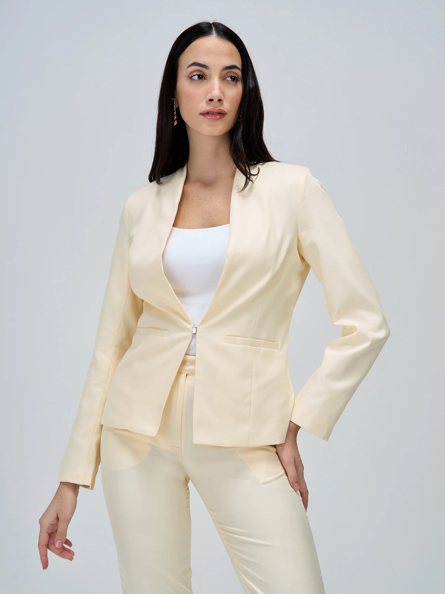 Witty Clean Front Blazer-Cream