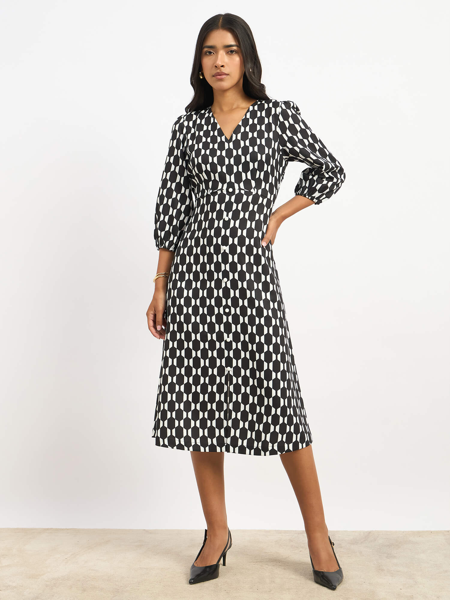 Rowan Printed Faux Button Midi Dress - Black & White