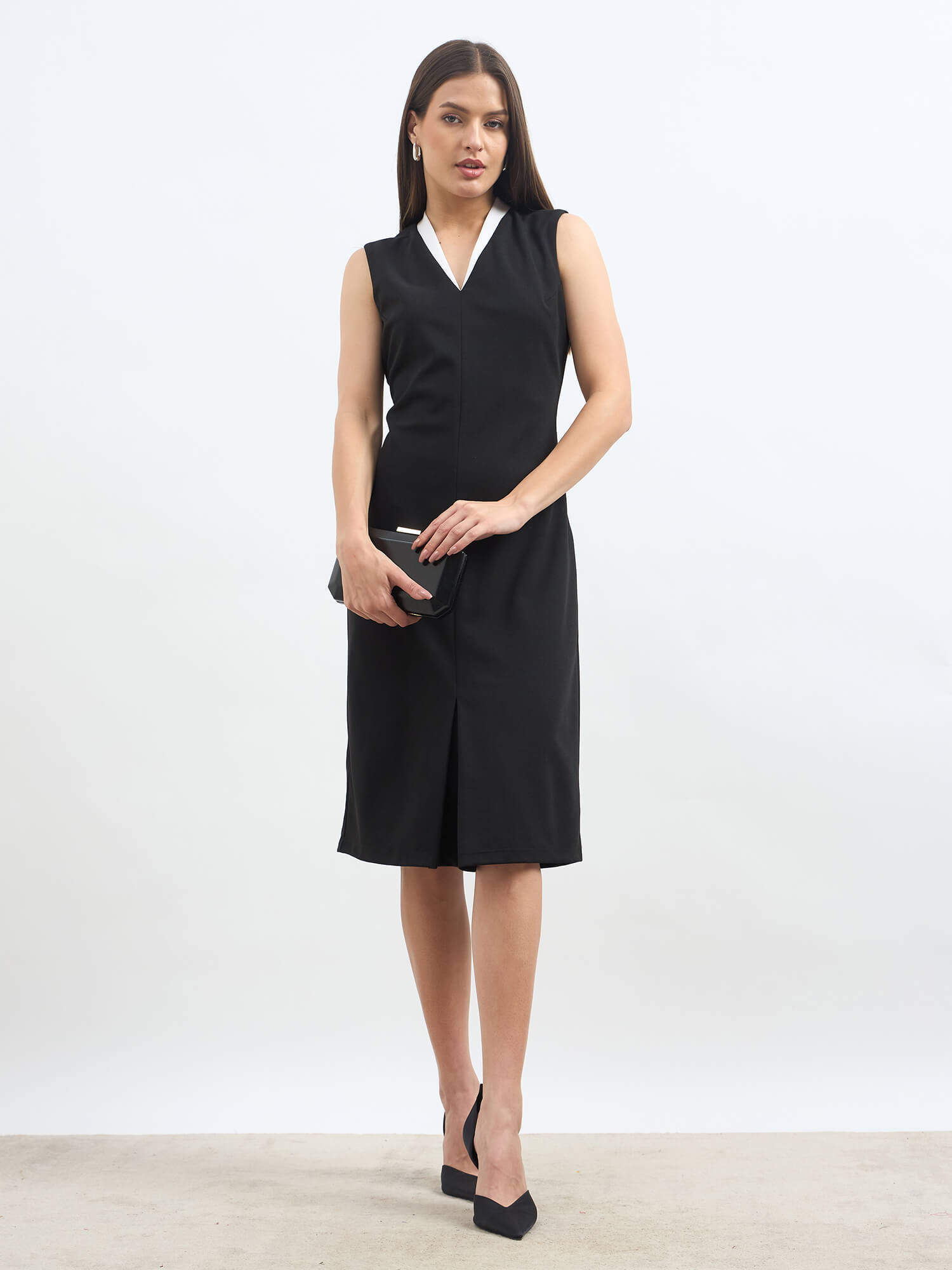 Jocelyn Contrast Neckline Sheath dress-Black&amp;White