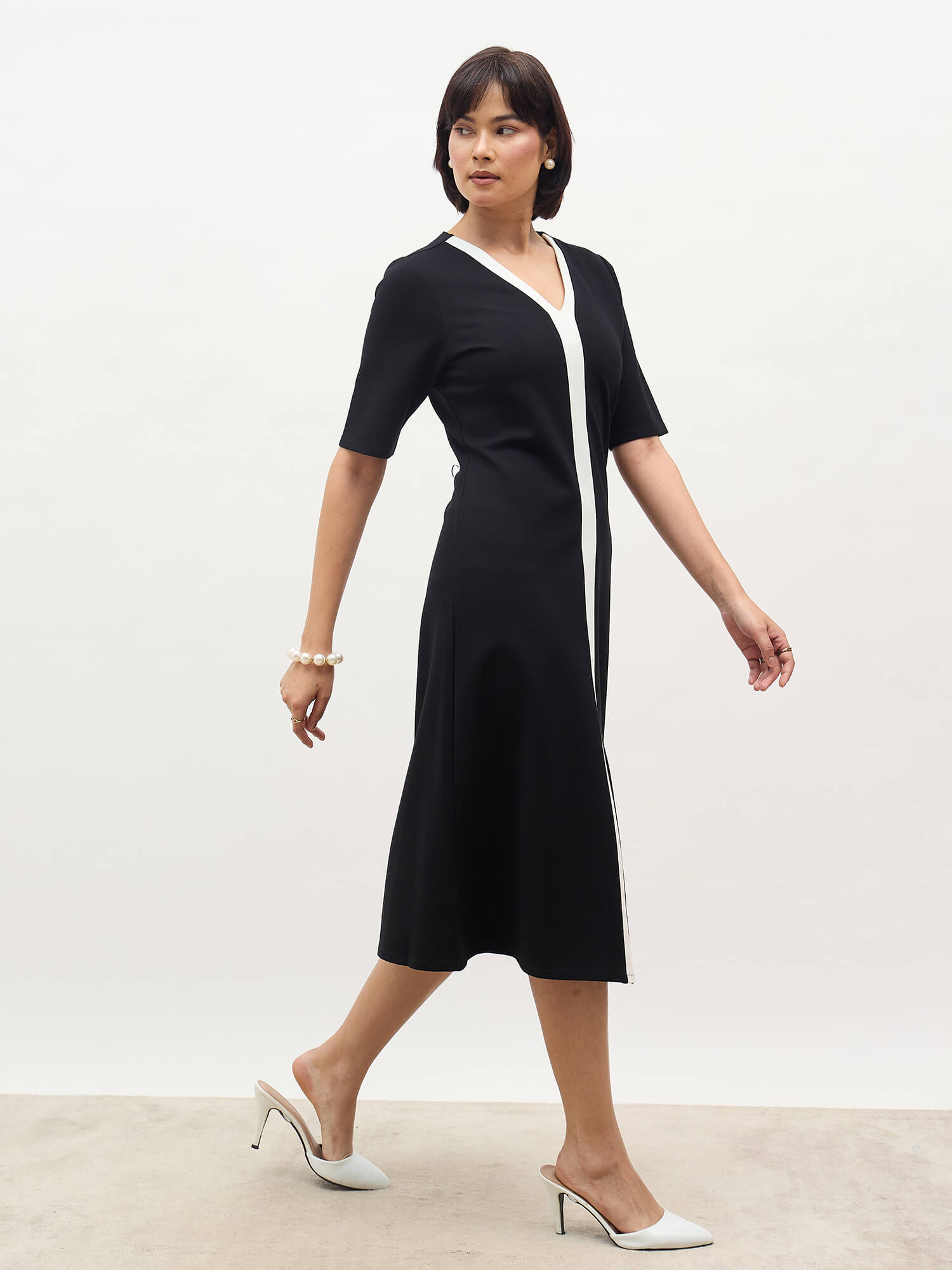 Astraea Contrast Panel Dress-Black