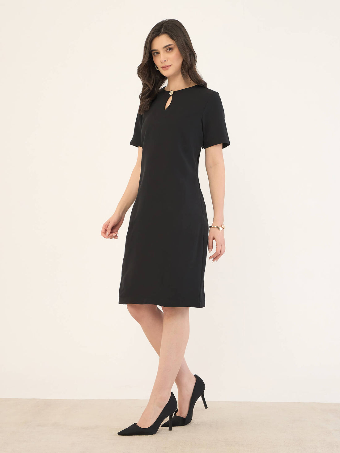 Frances Shift Dress with Keyhole Detail -Black