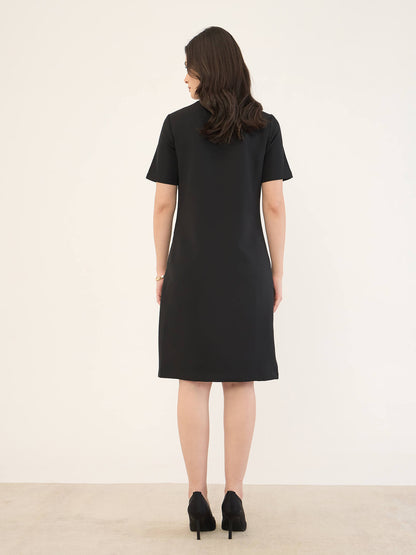Frances Shift Dress with Keyhole Detail -Black