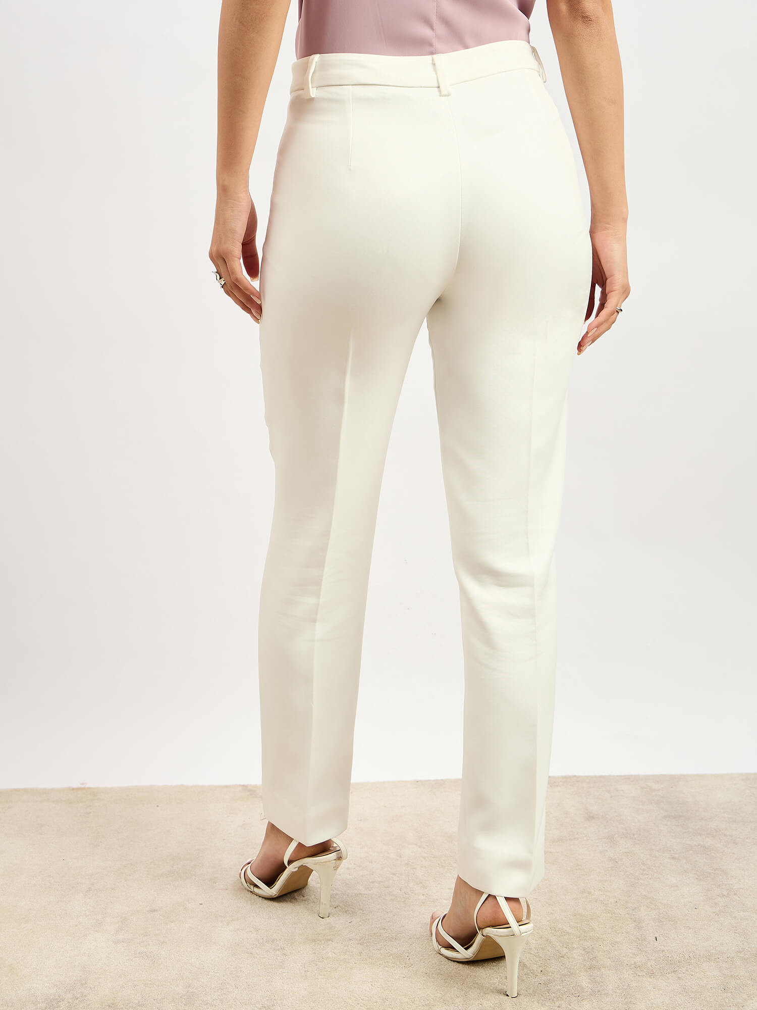 Earnest Mid Rise Slim Pant - White