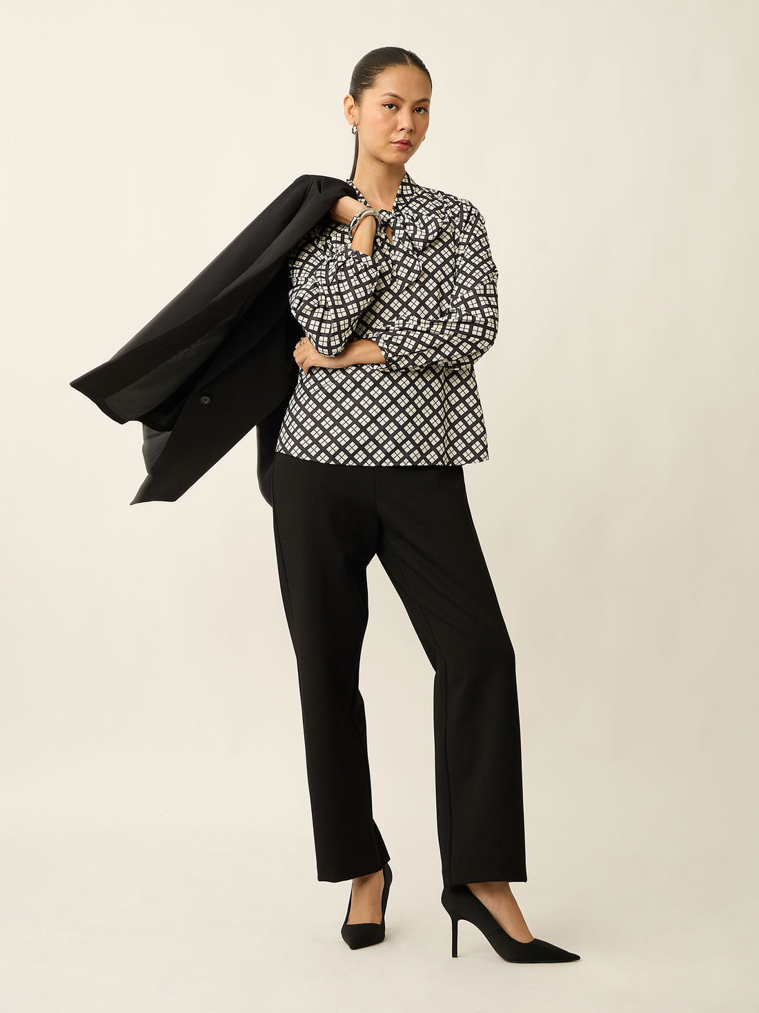 Airy Pull On Straight Jeggings-Black