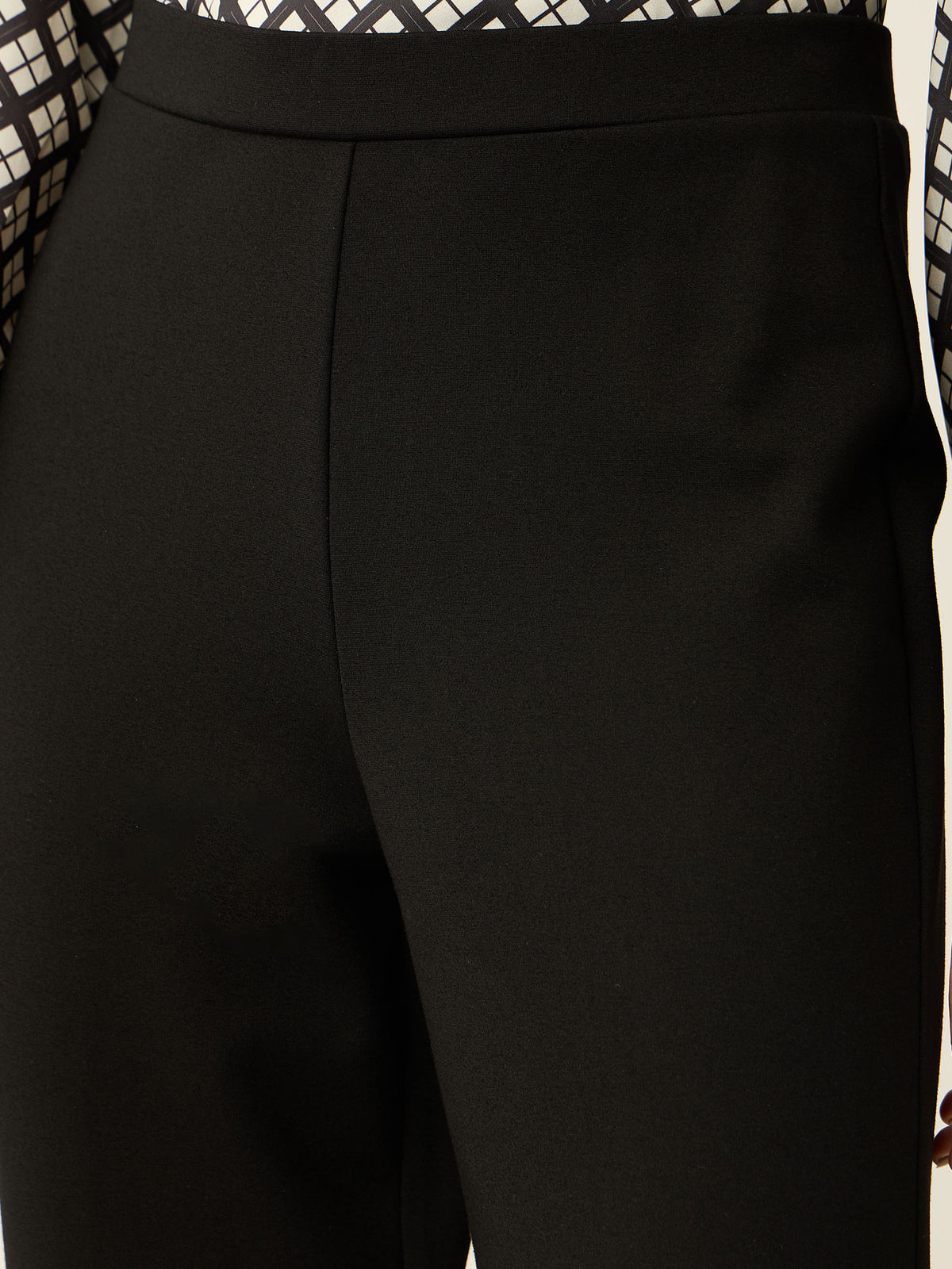 Airy Pull On Straight Jeggings-Black