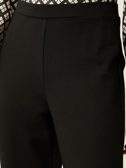 Airy Pull On Straight Jeggings-Black