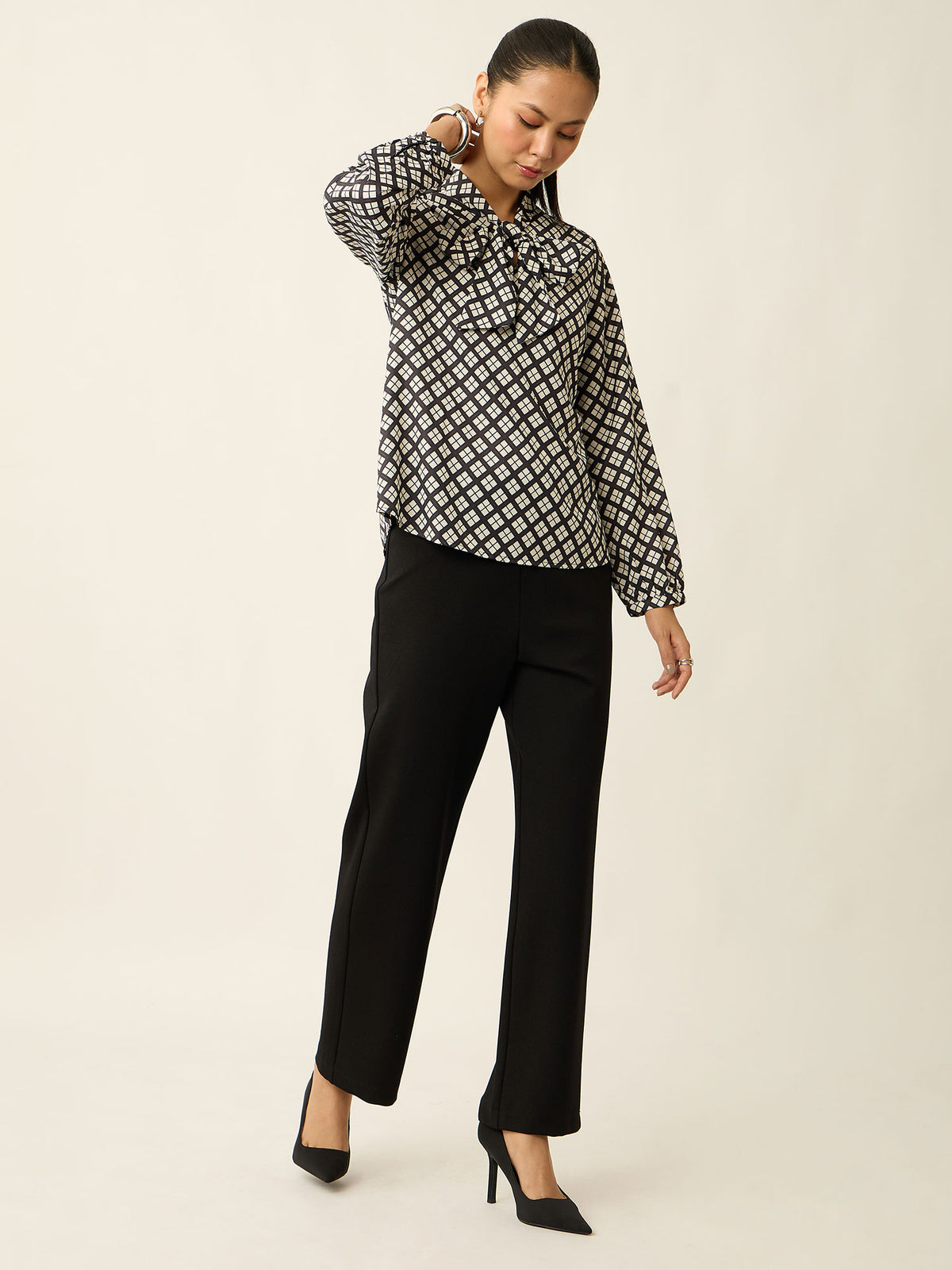 Airy Pull On Straight Jeggings-Black