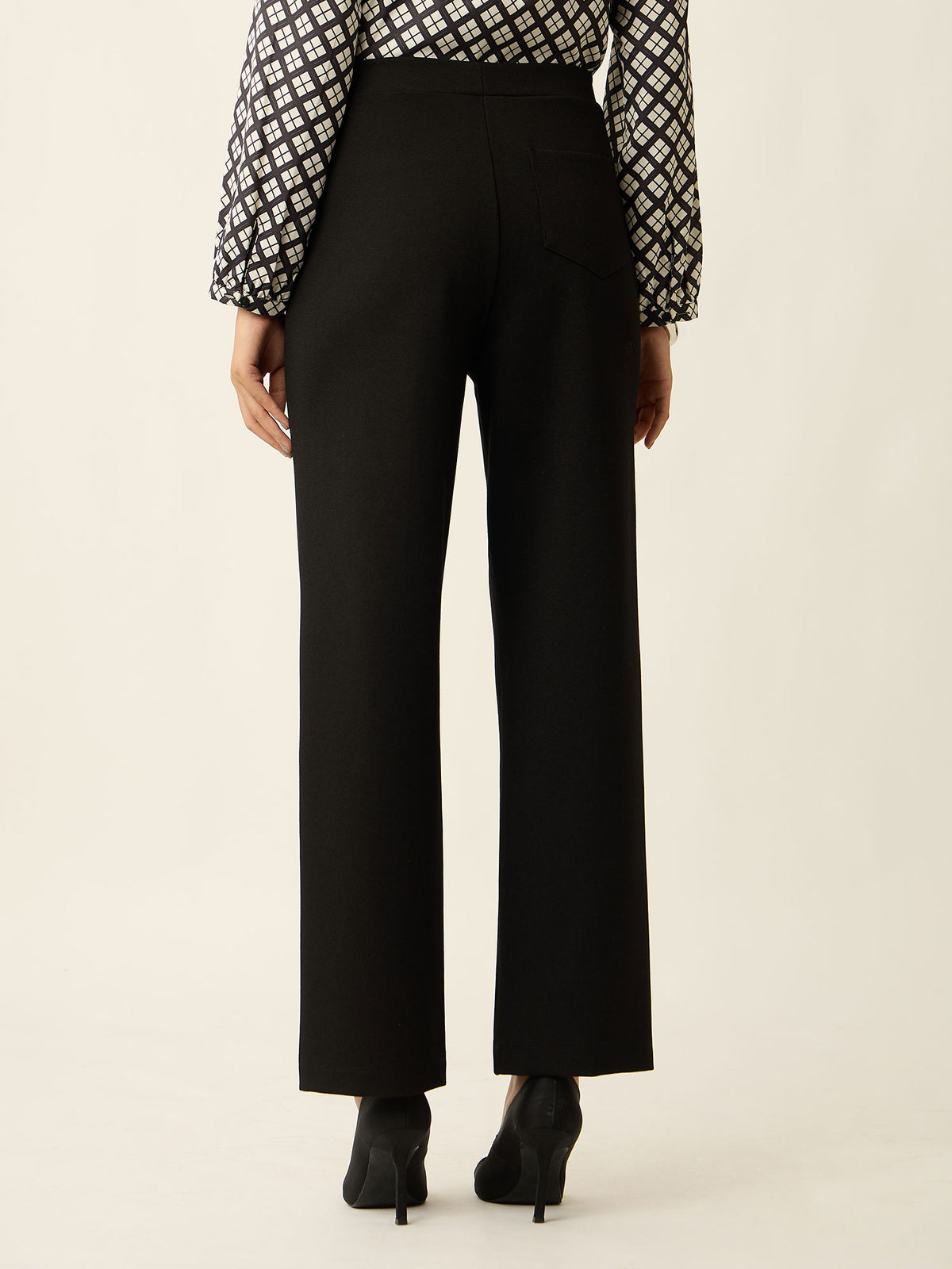 Airy Pull On Straight Jeggings-Black