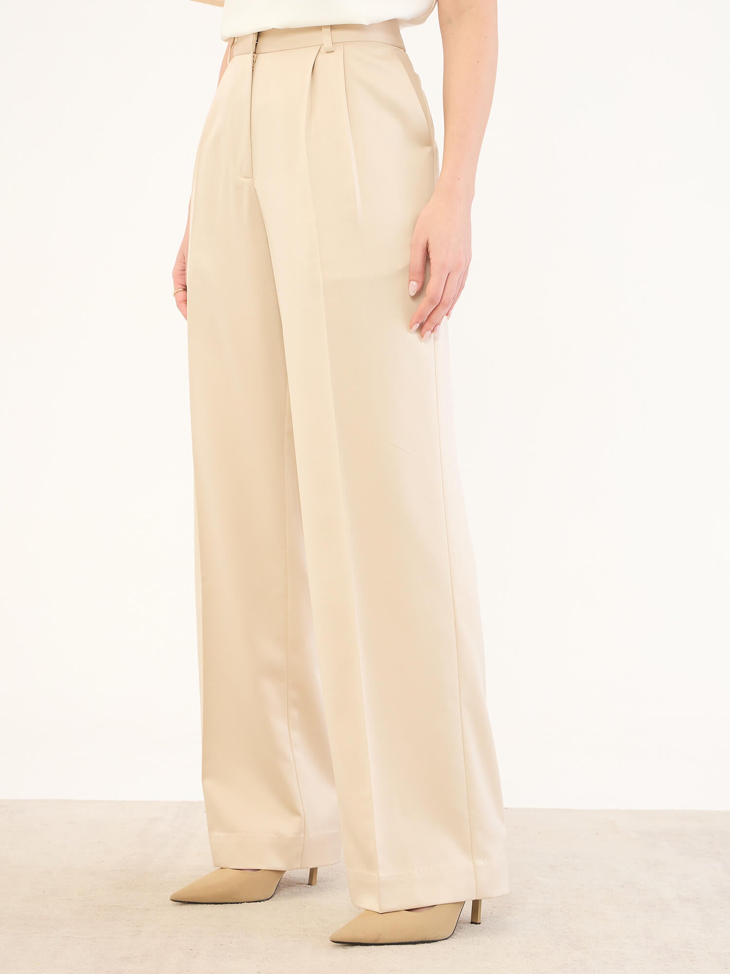 Sway Mid Rise Pleated Front Pants-Cream