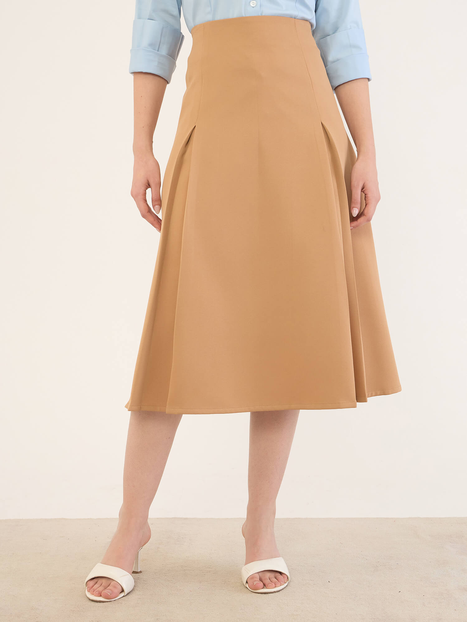 Rolvyn Pleated Flared Skirt -Tan