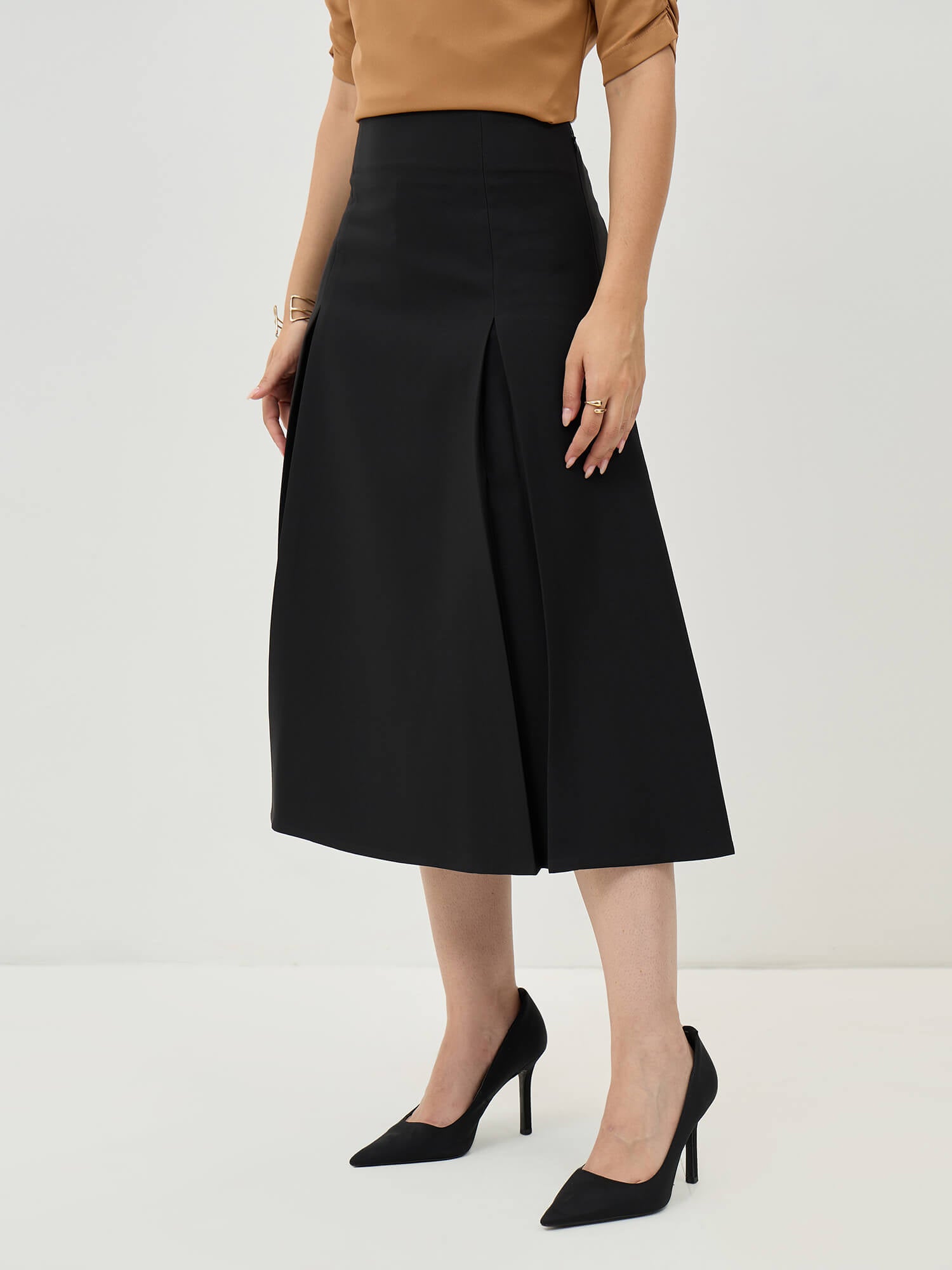 Rolvyn Pleated Flared Skirt-Black