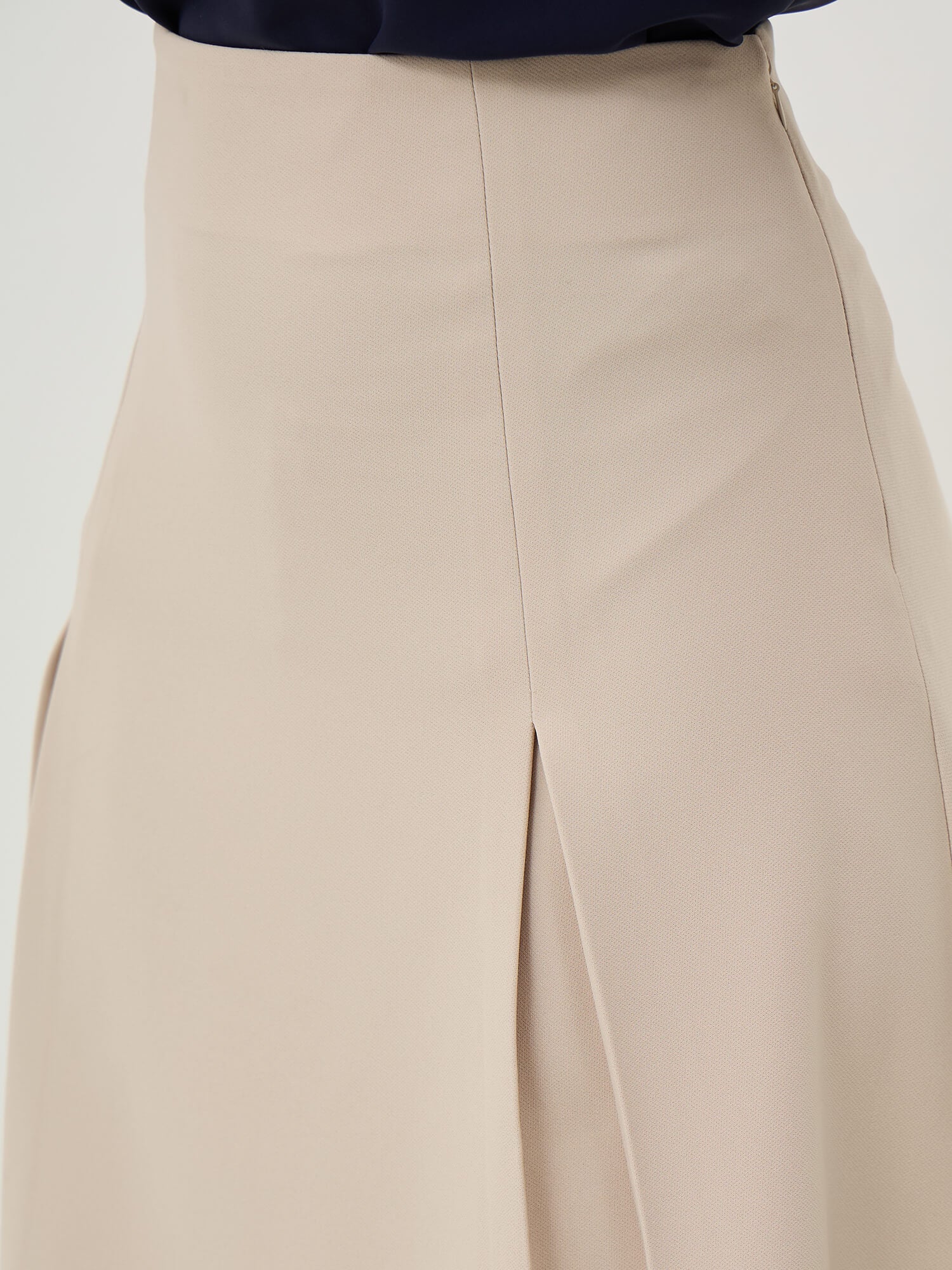 Rolvyn Pleated Flared Skirt-Cream