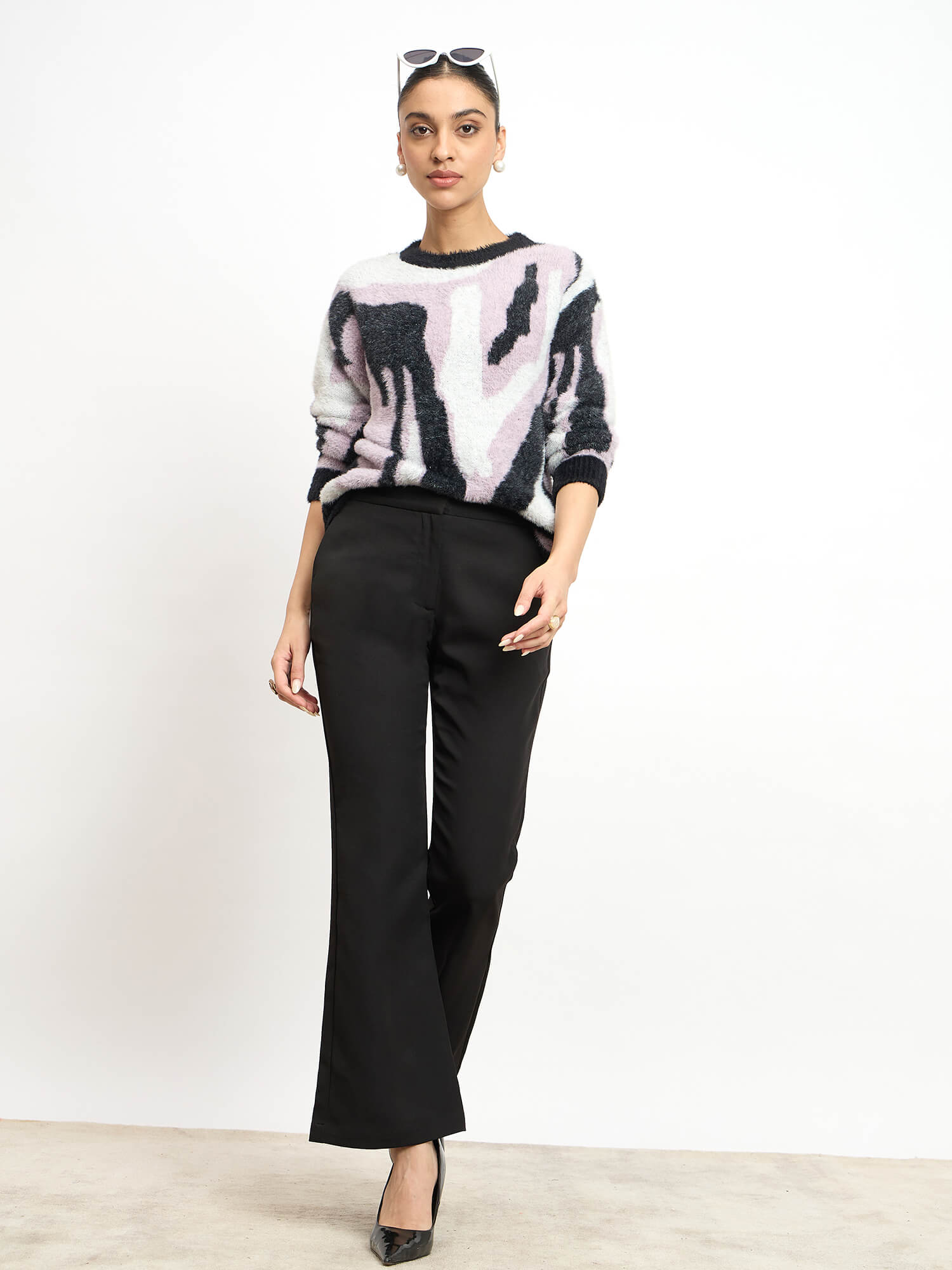 Rabby Crew Neck Sweater - Pink &amp; White