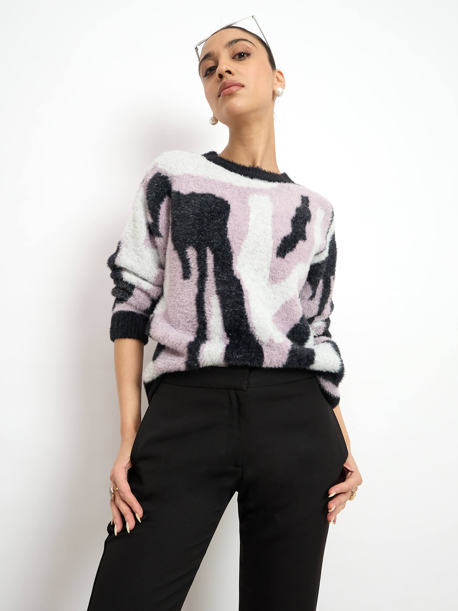 Rabby Crew Neck Sweater - Pink &amp; White