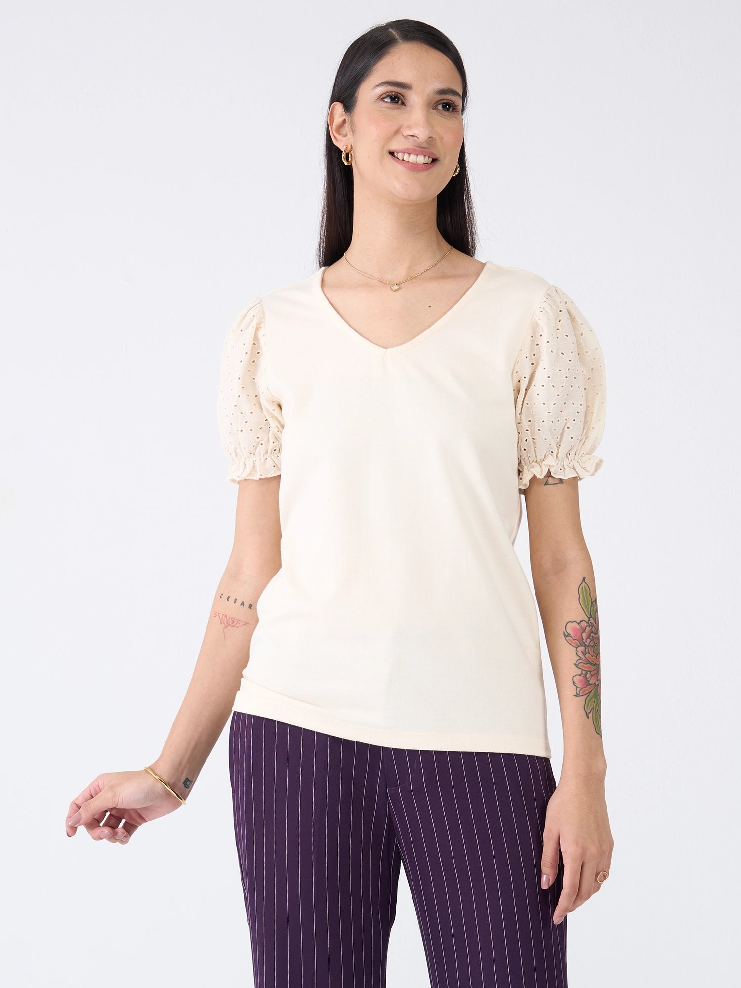 Broderie Tee Schiffli Insert T-Shirt-Off White