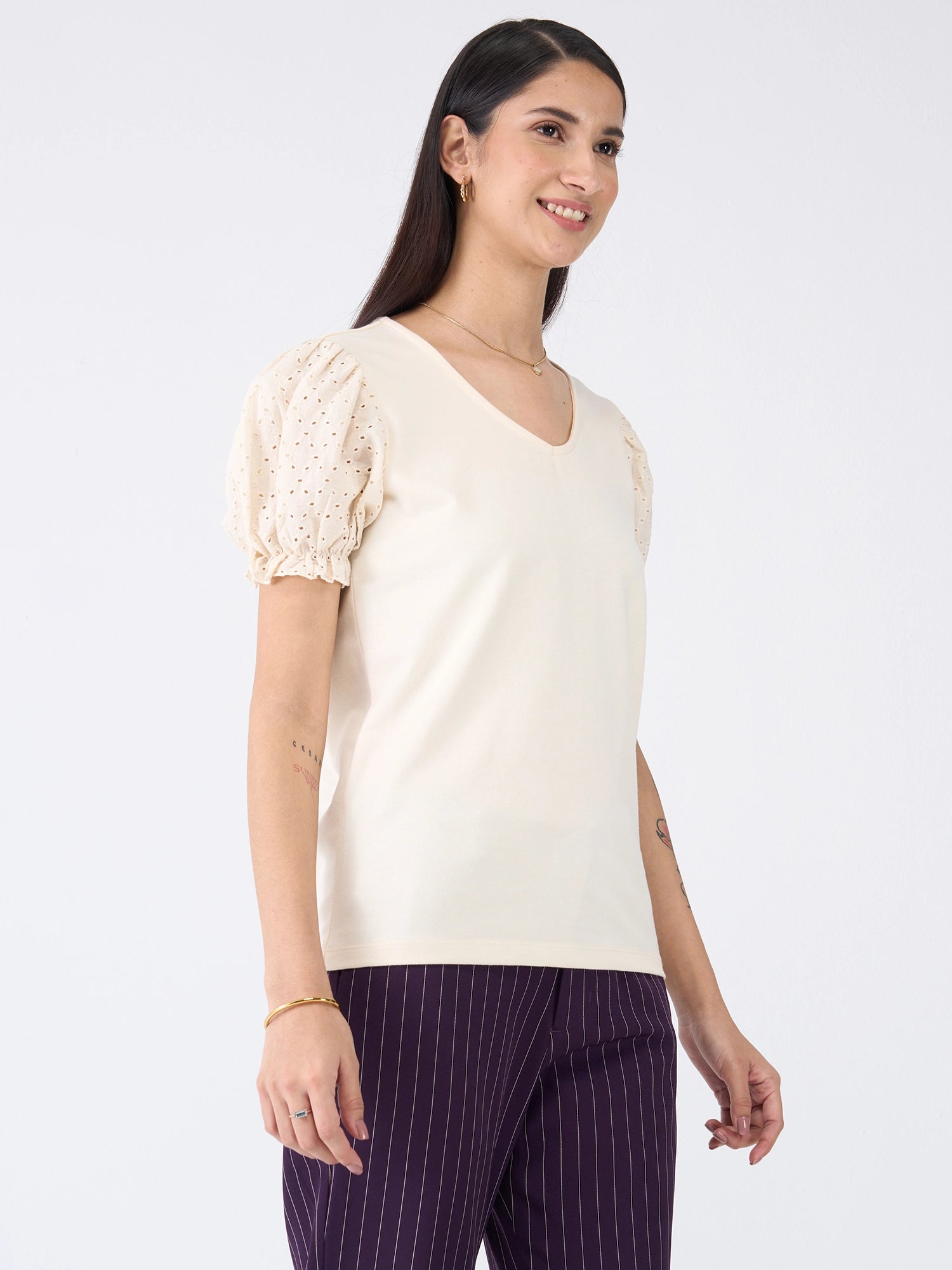 Broderie Tee Schiffli Insert T-Shirt-Off White