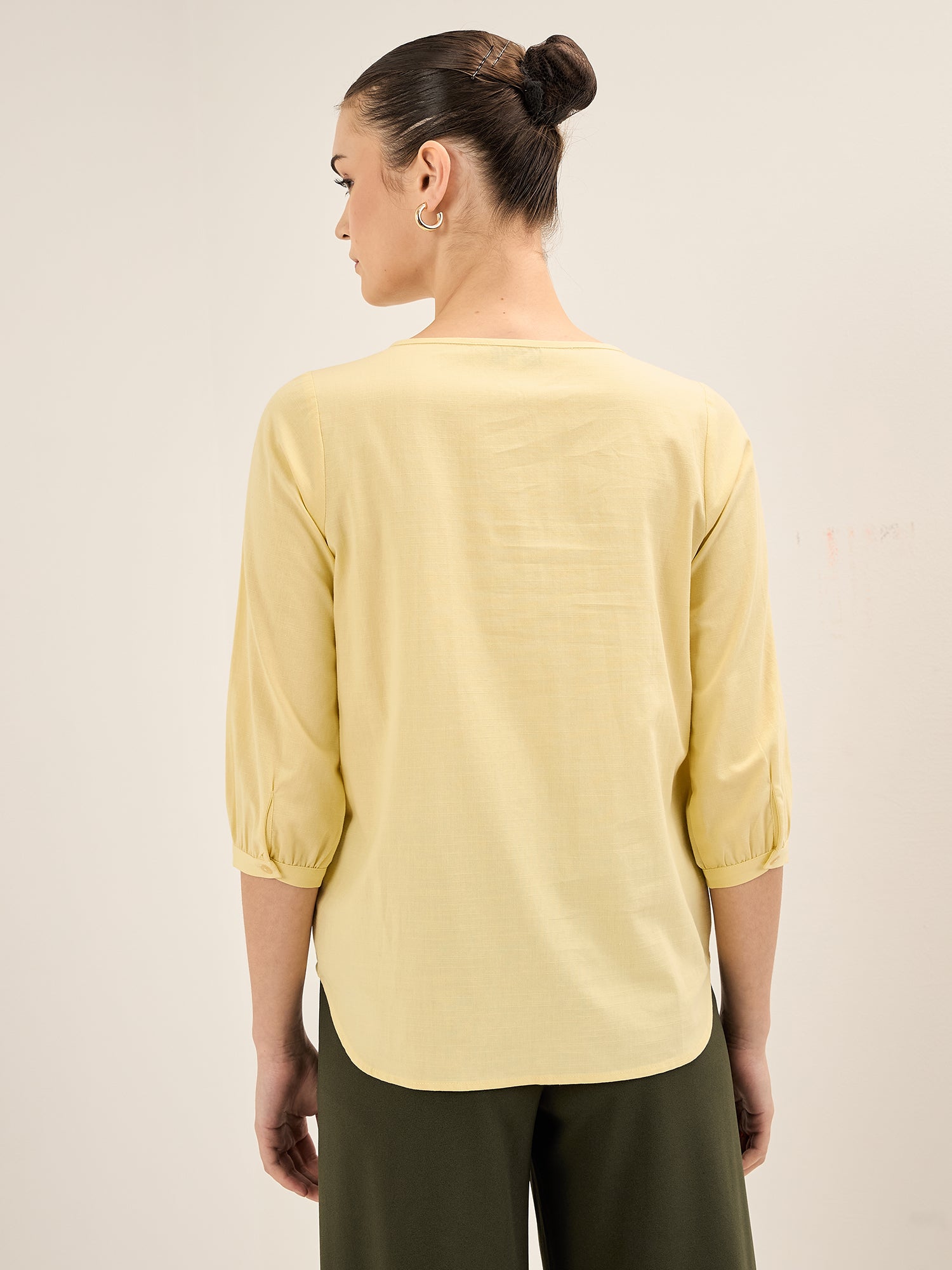 Pastel yellow crew neck sale