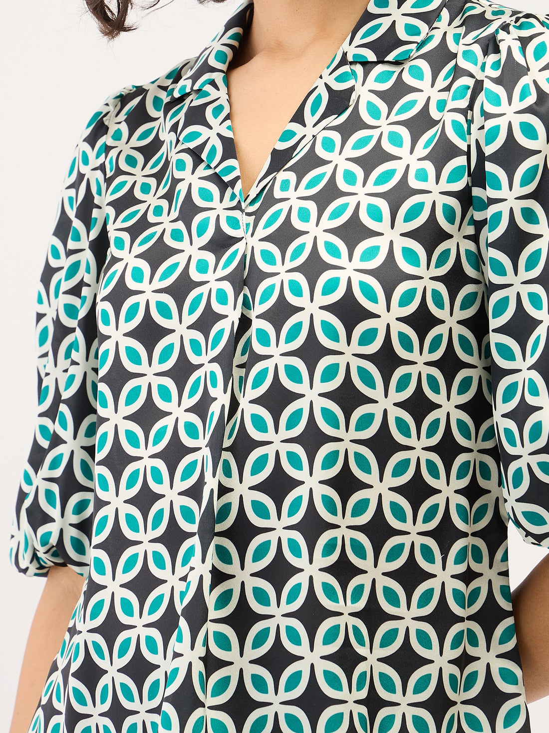 Arc Geometric Front Pleat Top - Multicolor