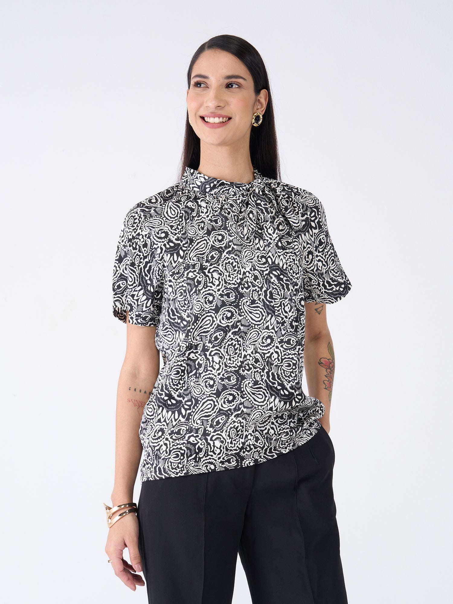 Finley Paisley Neck Tie Top - Black & White