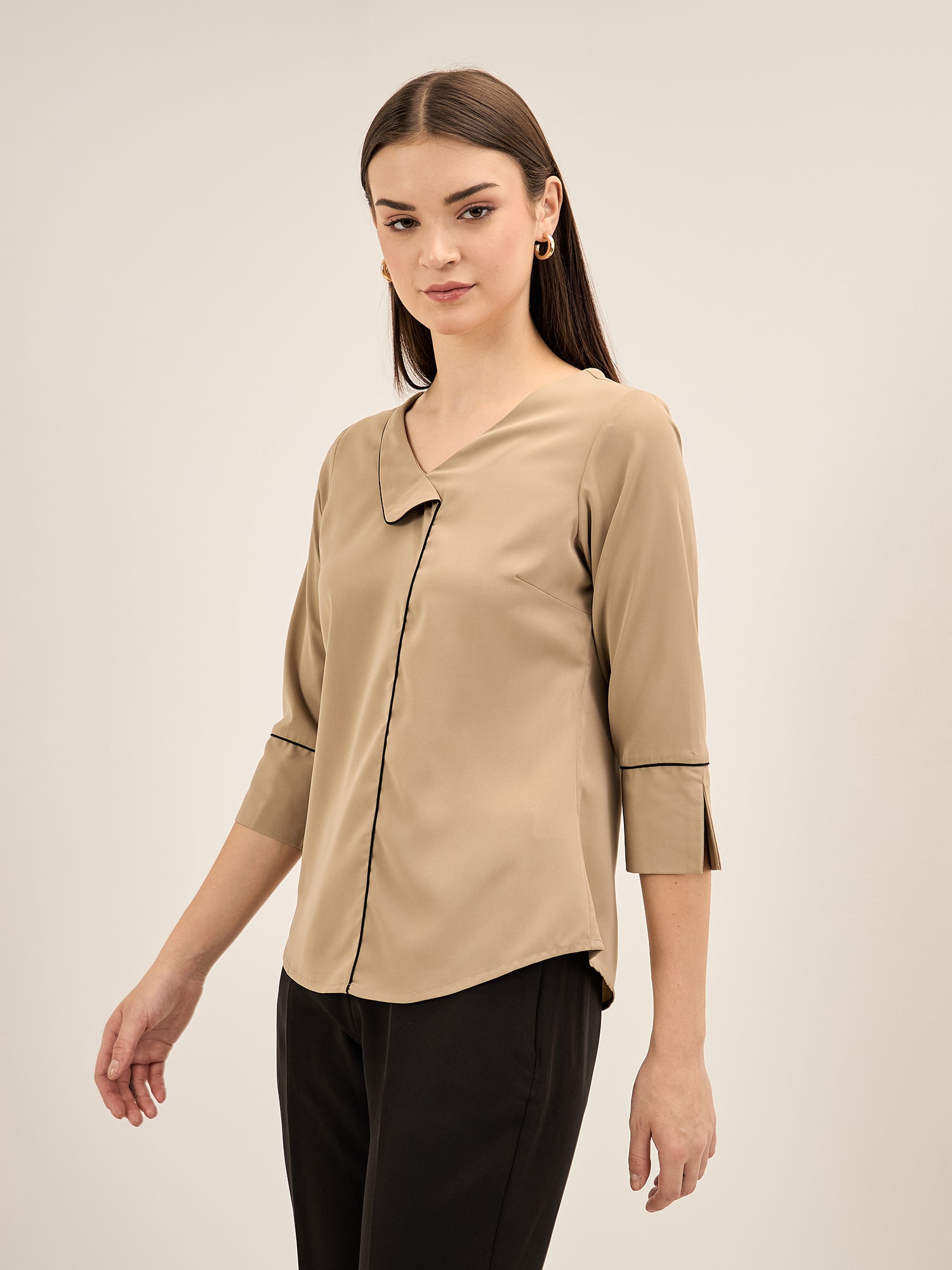 Moonbeam Contrast Piping Top - Taupe & Black