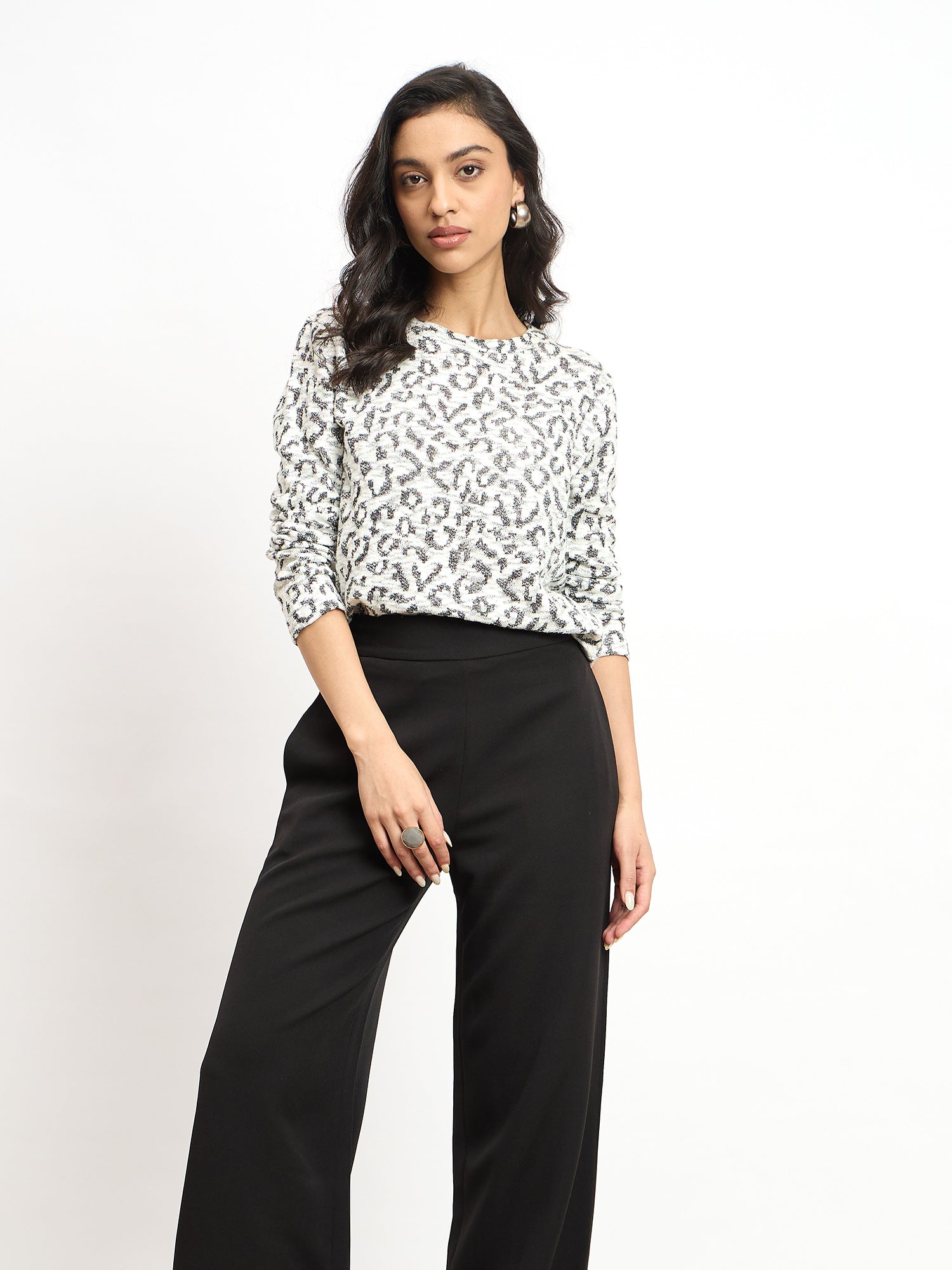 Yule Jacquard Pattern Knit Top - Black &amp; White