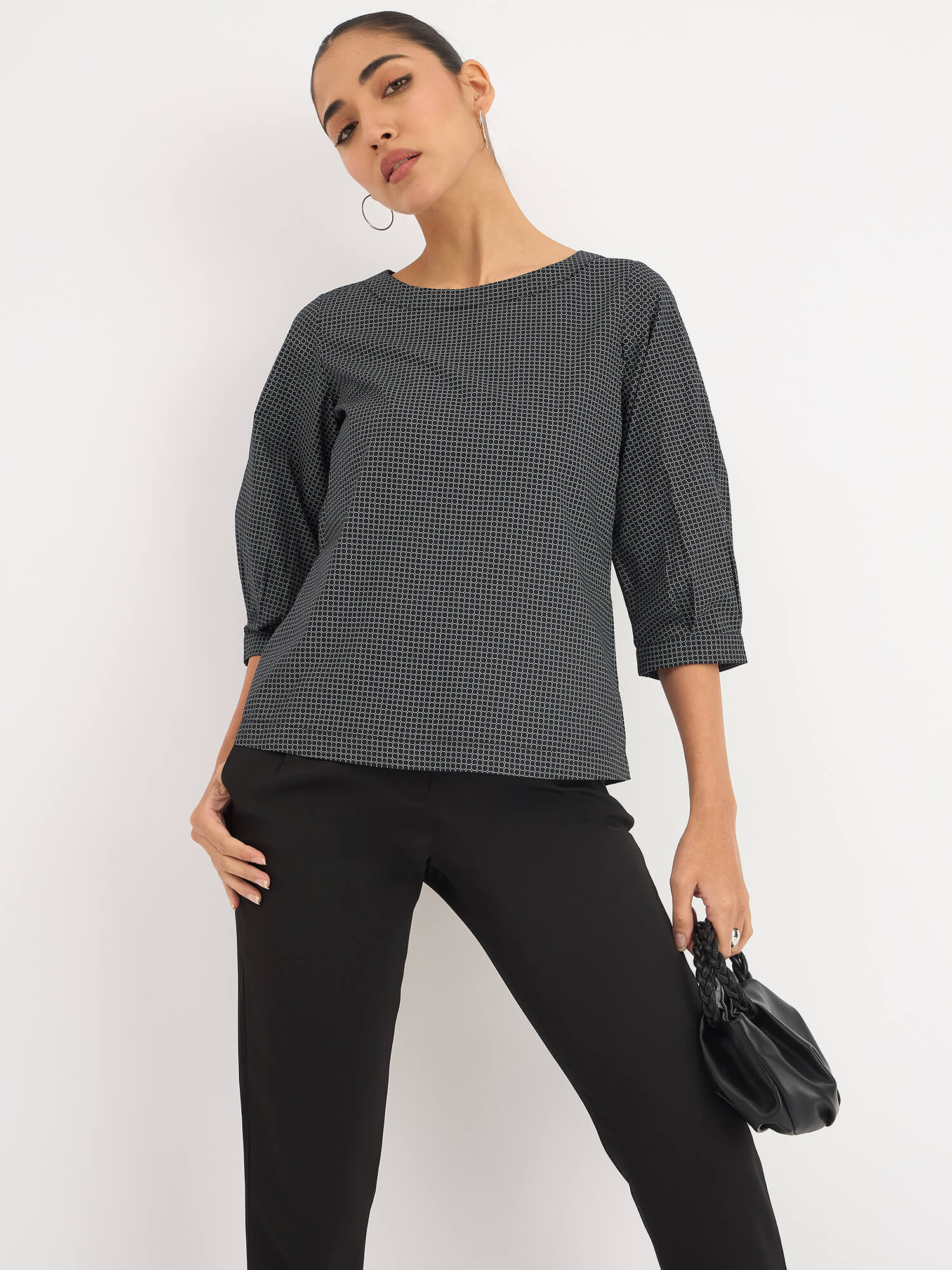 Nectarine Puffed Sleeves Top - Black Geo