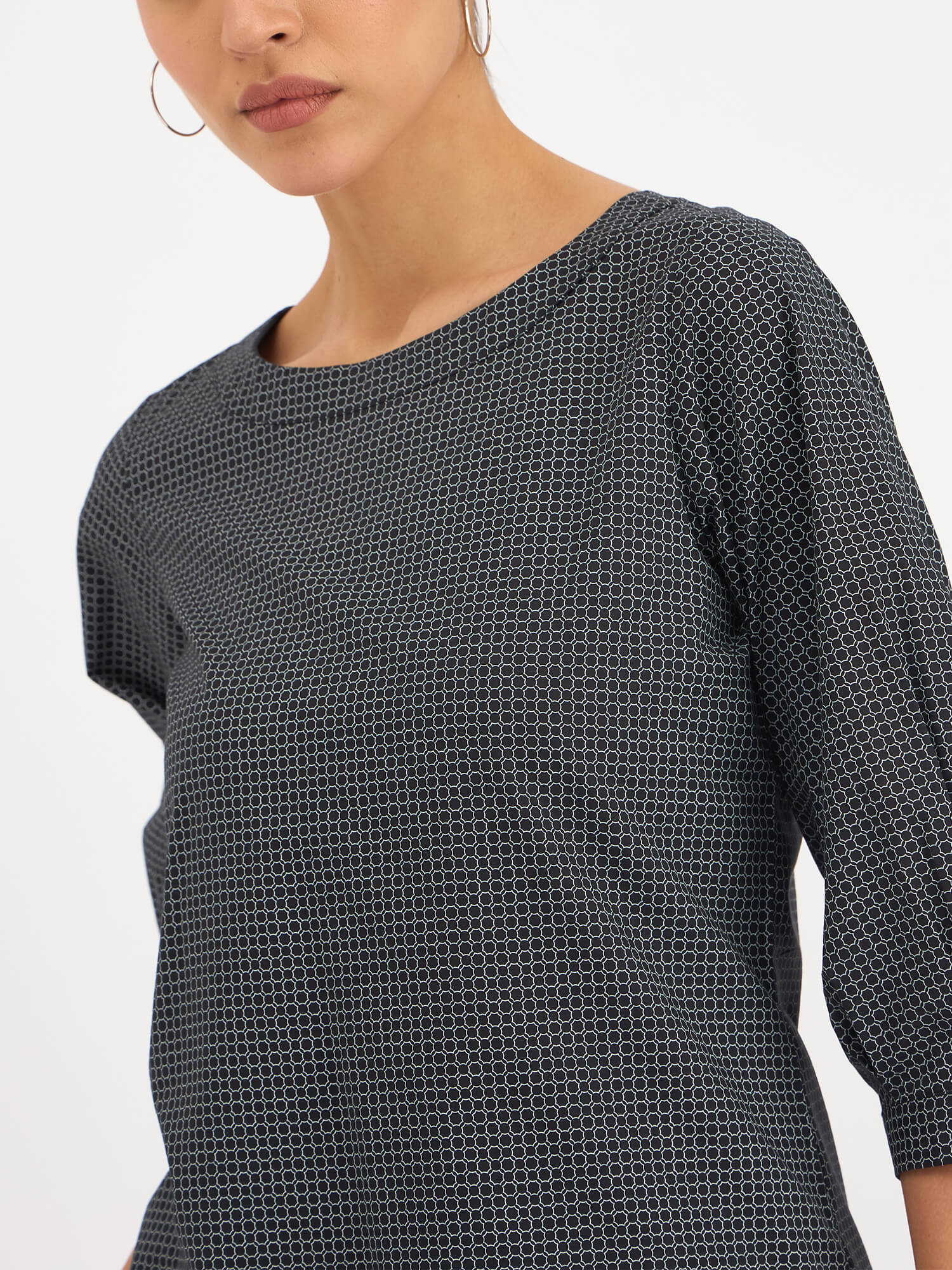 Nectarine Puffed Sleeves Top - Black Geo - SALT Attire
