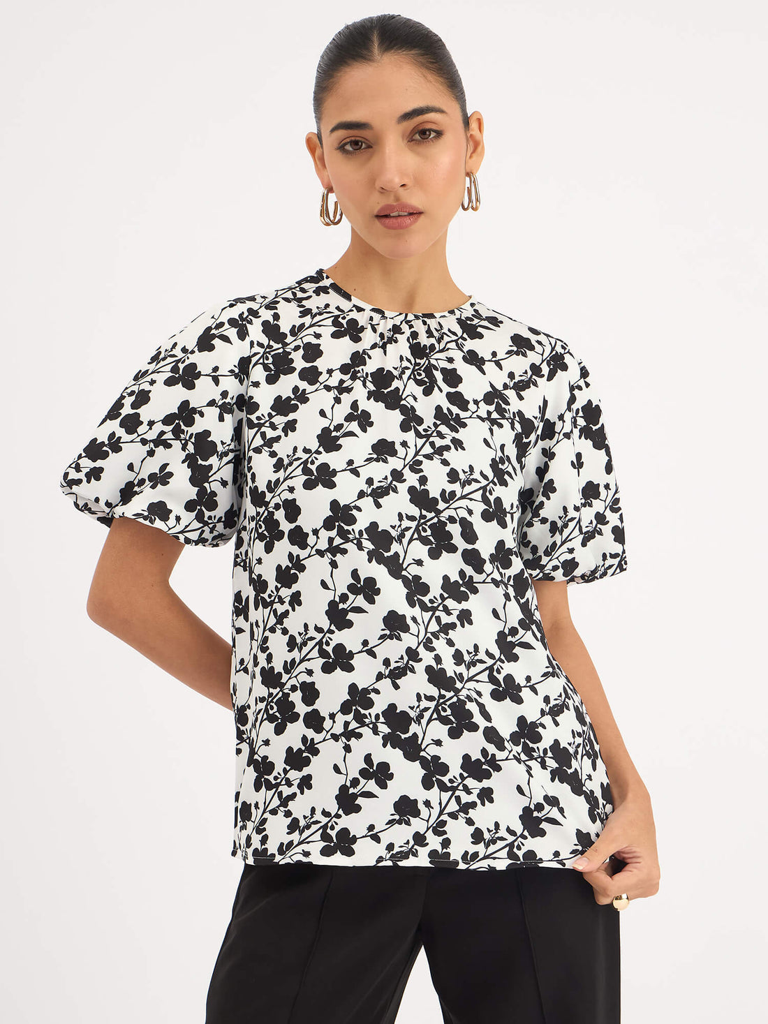 Myla Pleated Neck Puff Sleeve Top - Black &amp; White