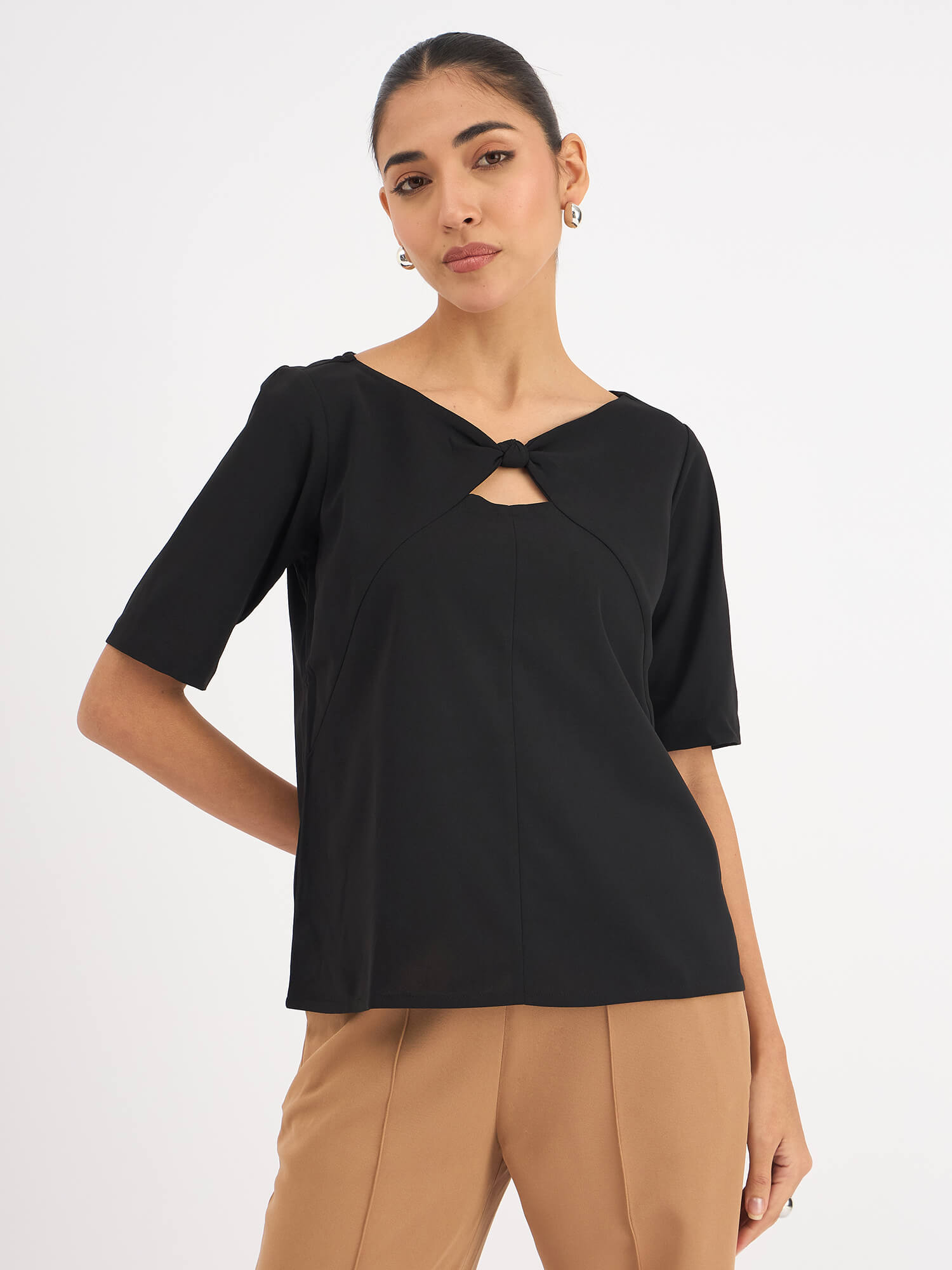 Robust Knot Detail Top - Black